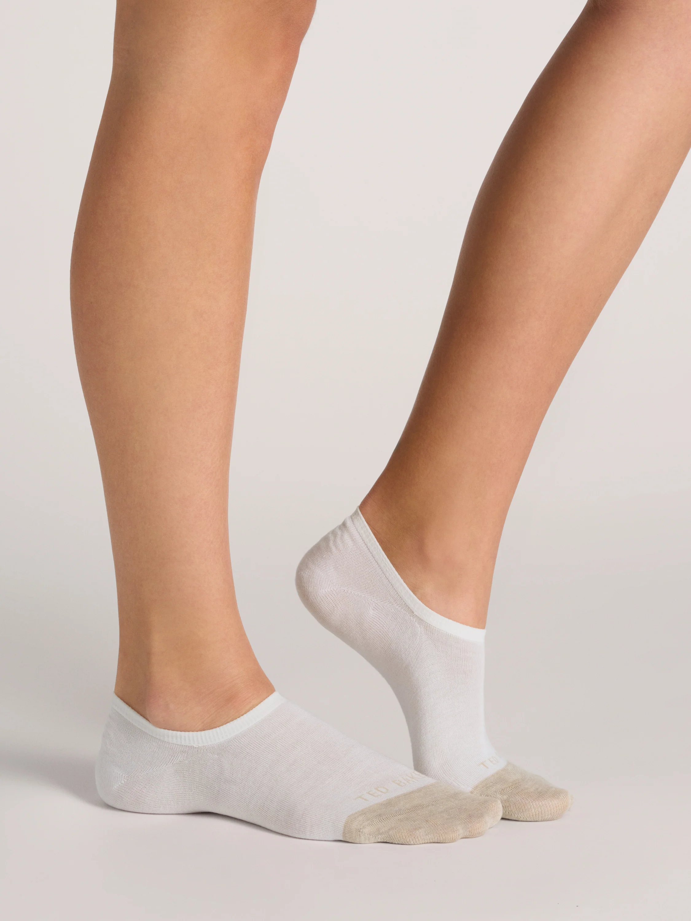 TRAINER LINER CONTRAST TOE | WHITE - Image 3