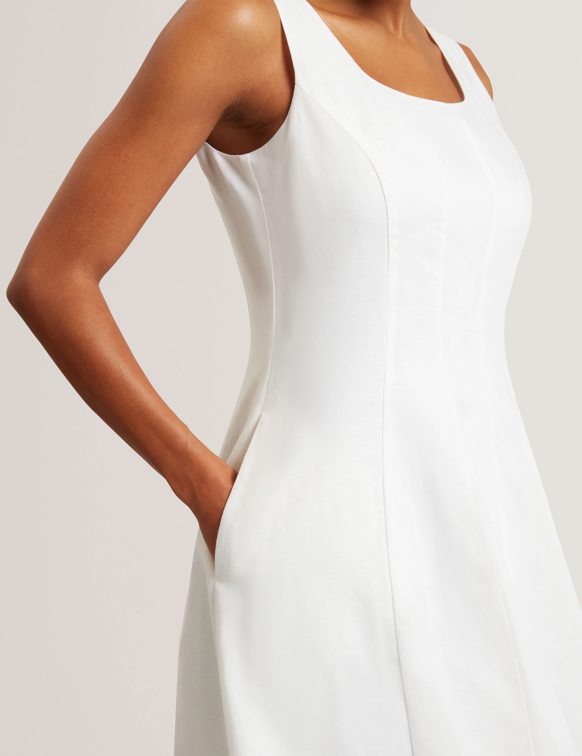 ADDISA | WHITE - Image 2