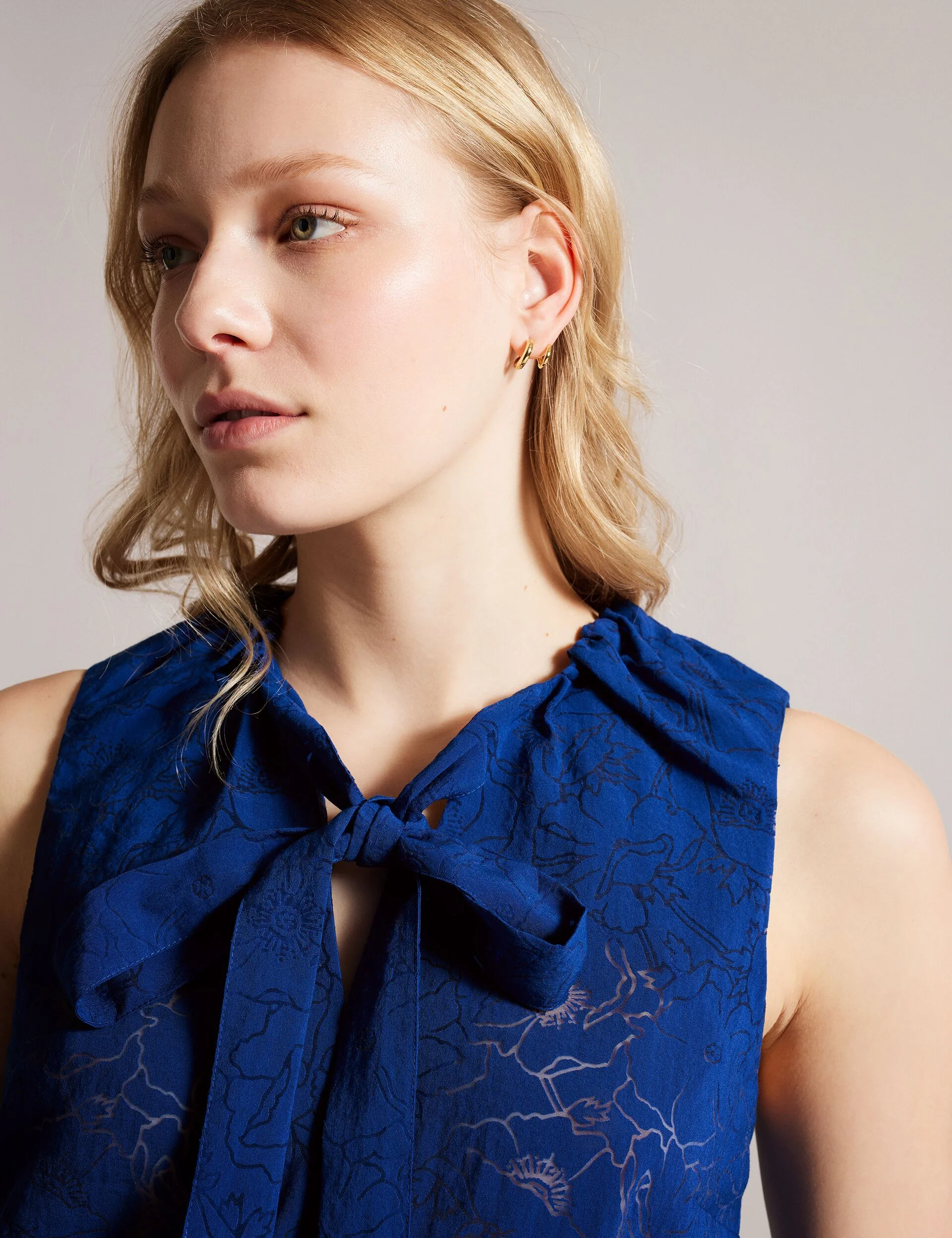 ADELAAI | BRIGHT BLUE - Image 4