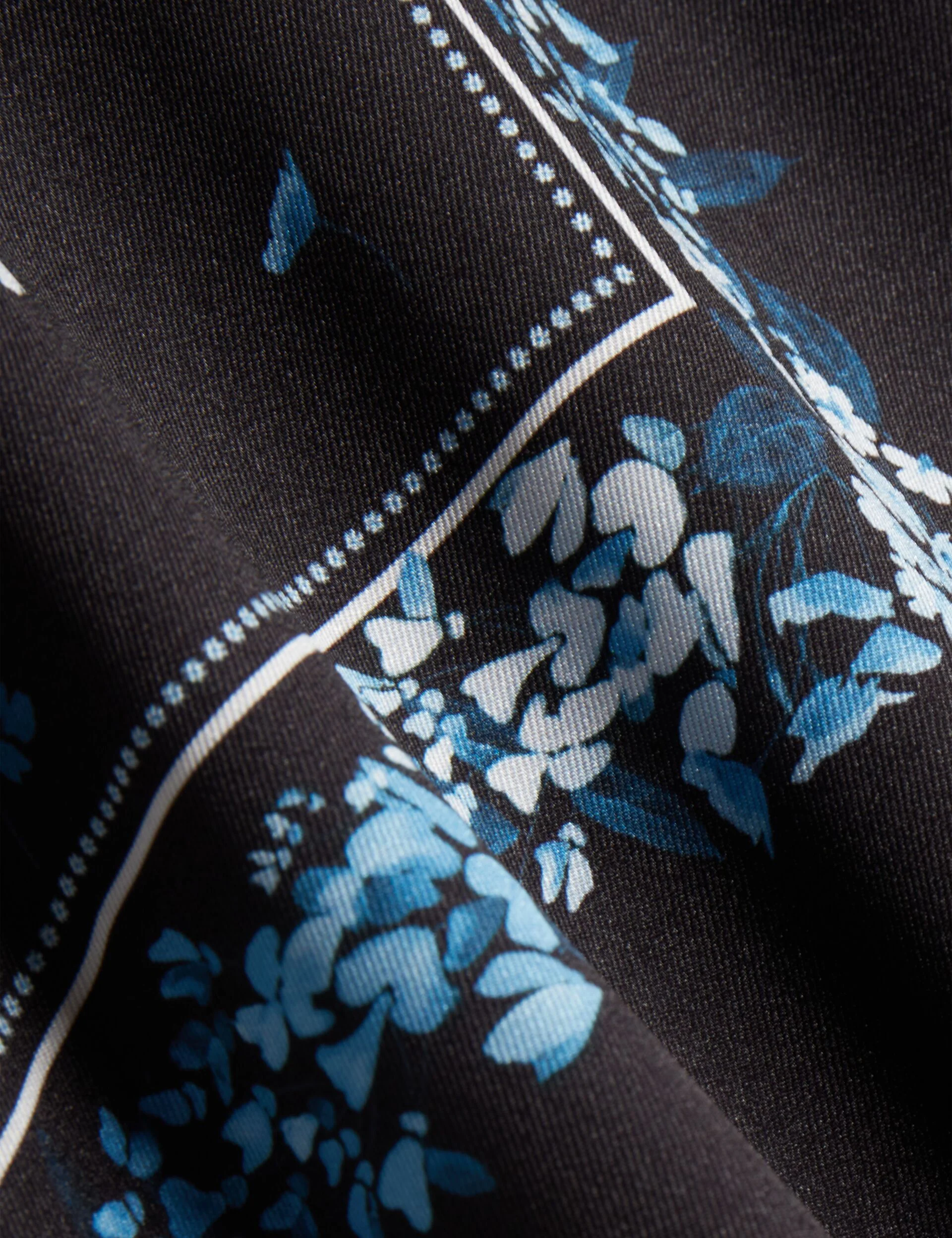 AILII | BLACK - Image 3