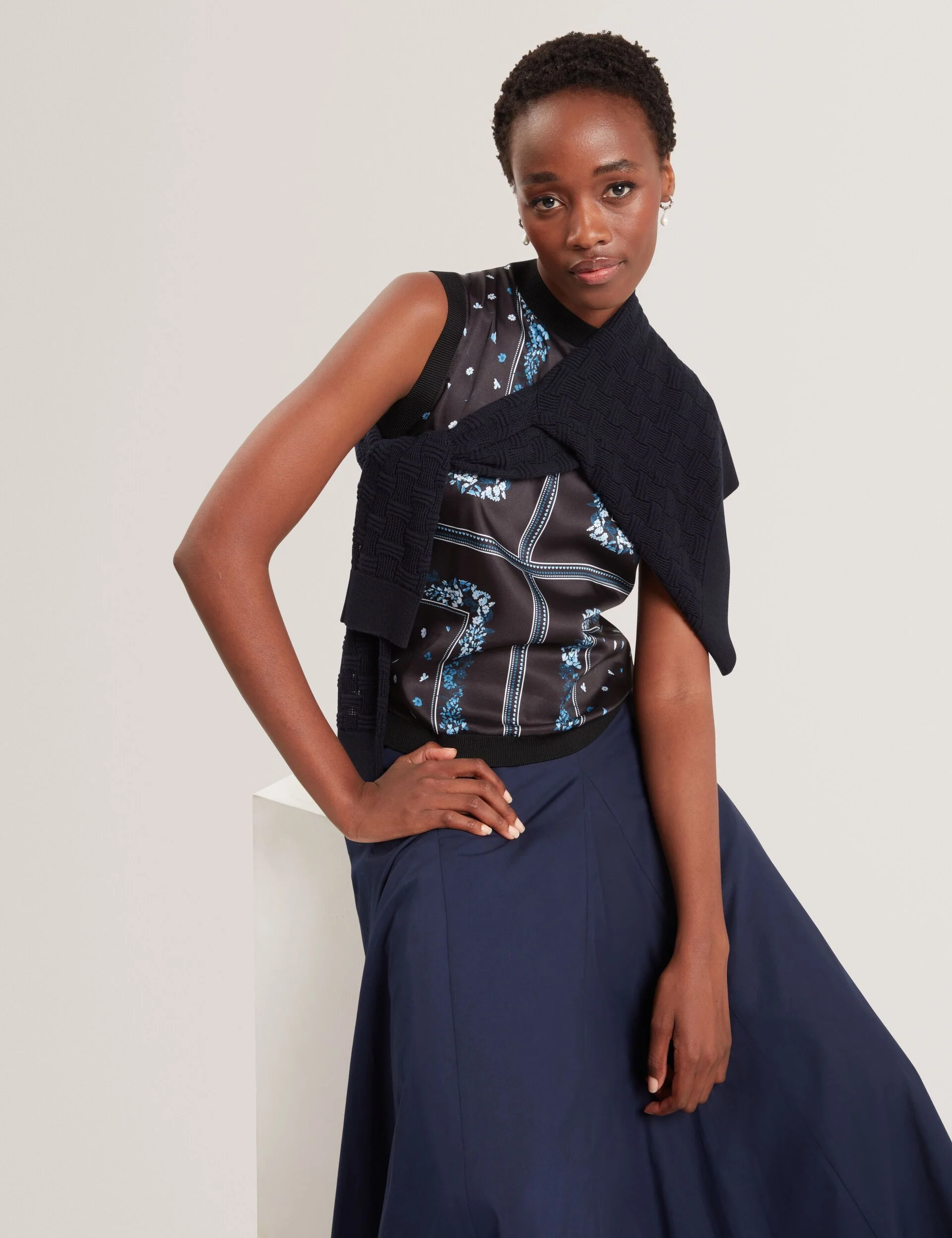 AILII | BLACK - Image 7