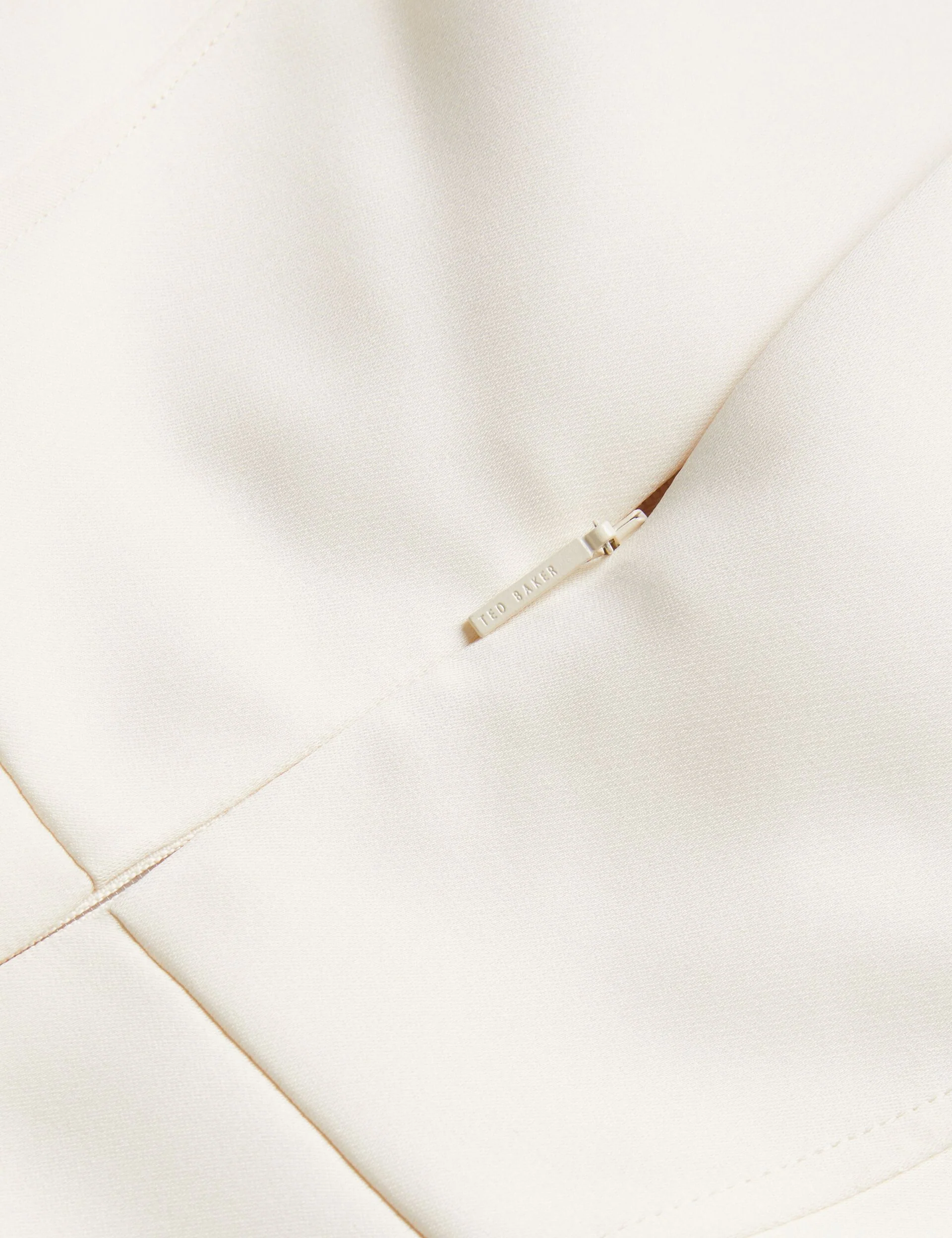 AKENI | NUDE - Image 6