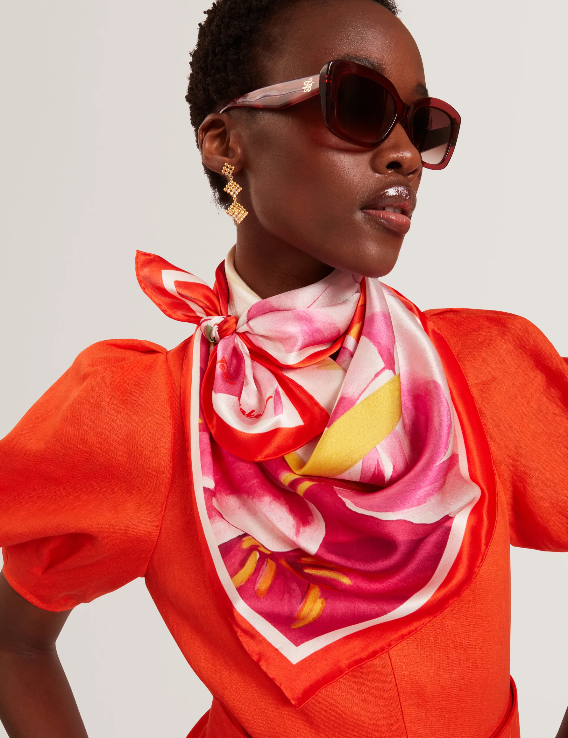 AMADIA | RED - Image 4
