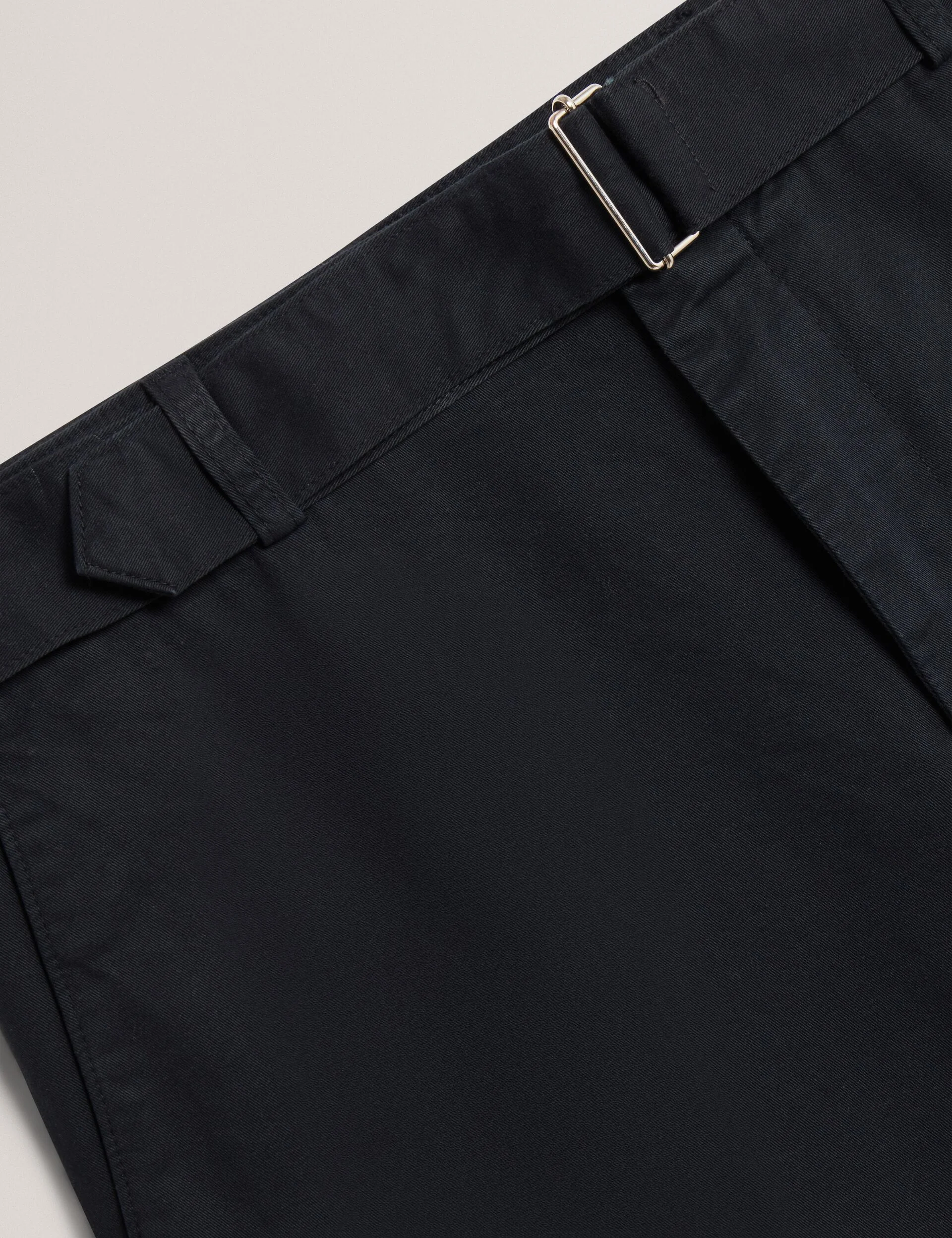 ARMODO | BLACK - Image 3