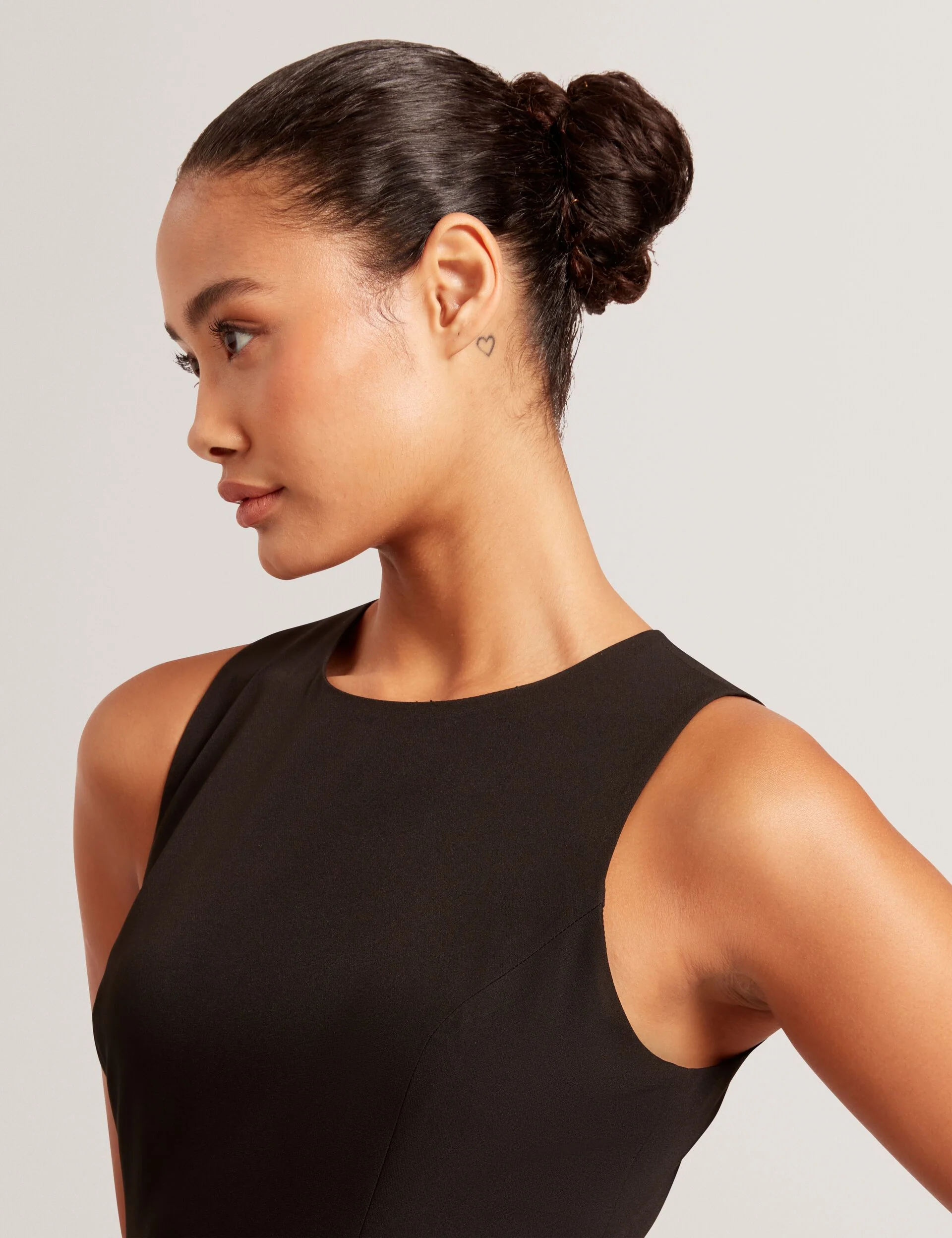 ASYMMETRIC MIDI DRESS | BLACK - Image 4