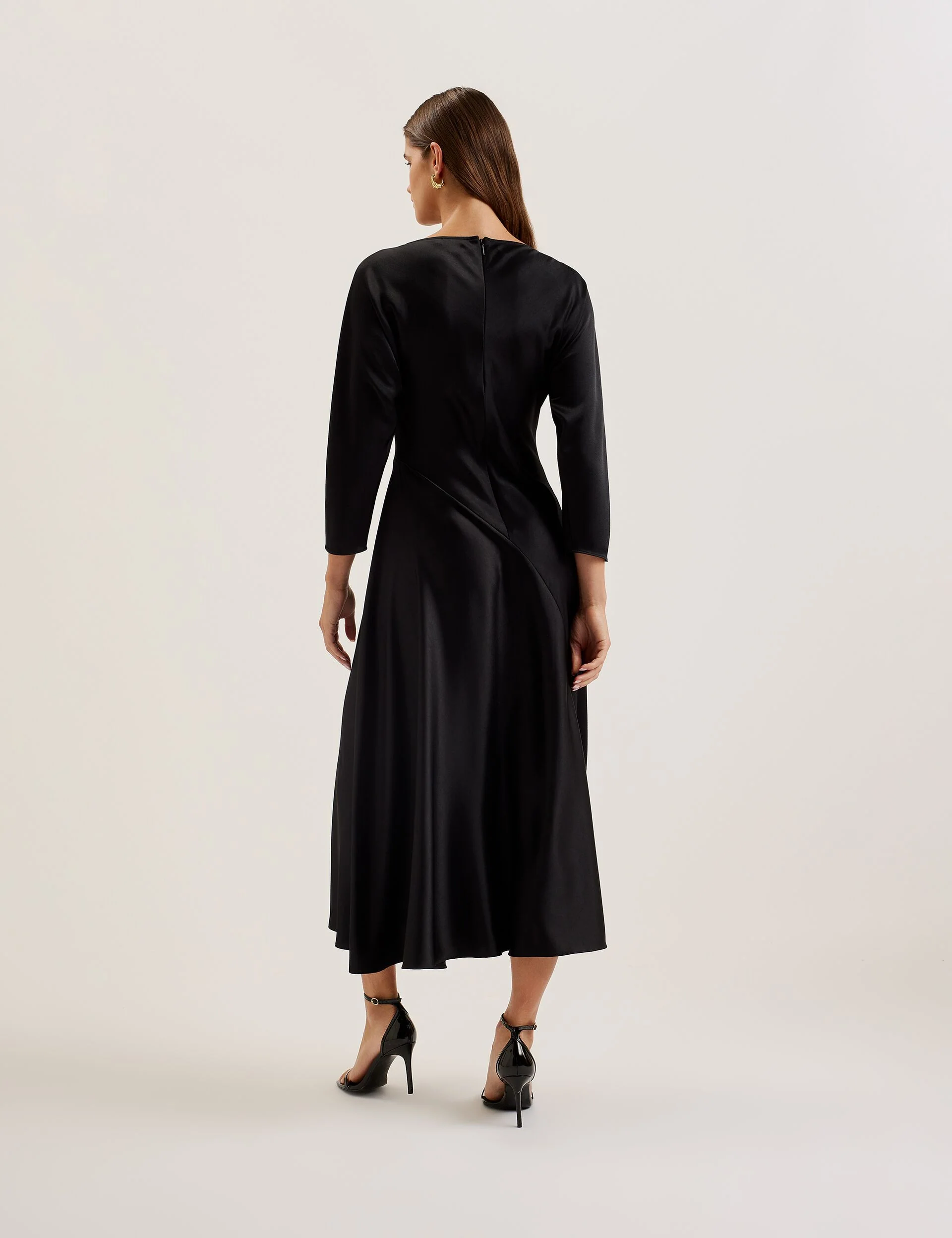 AVELLI | BLACK - Image 4