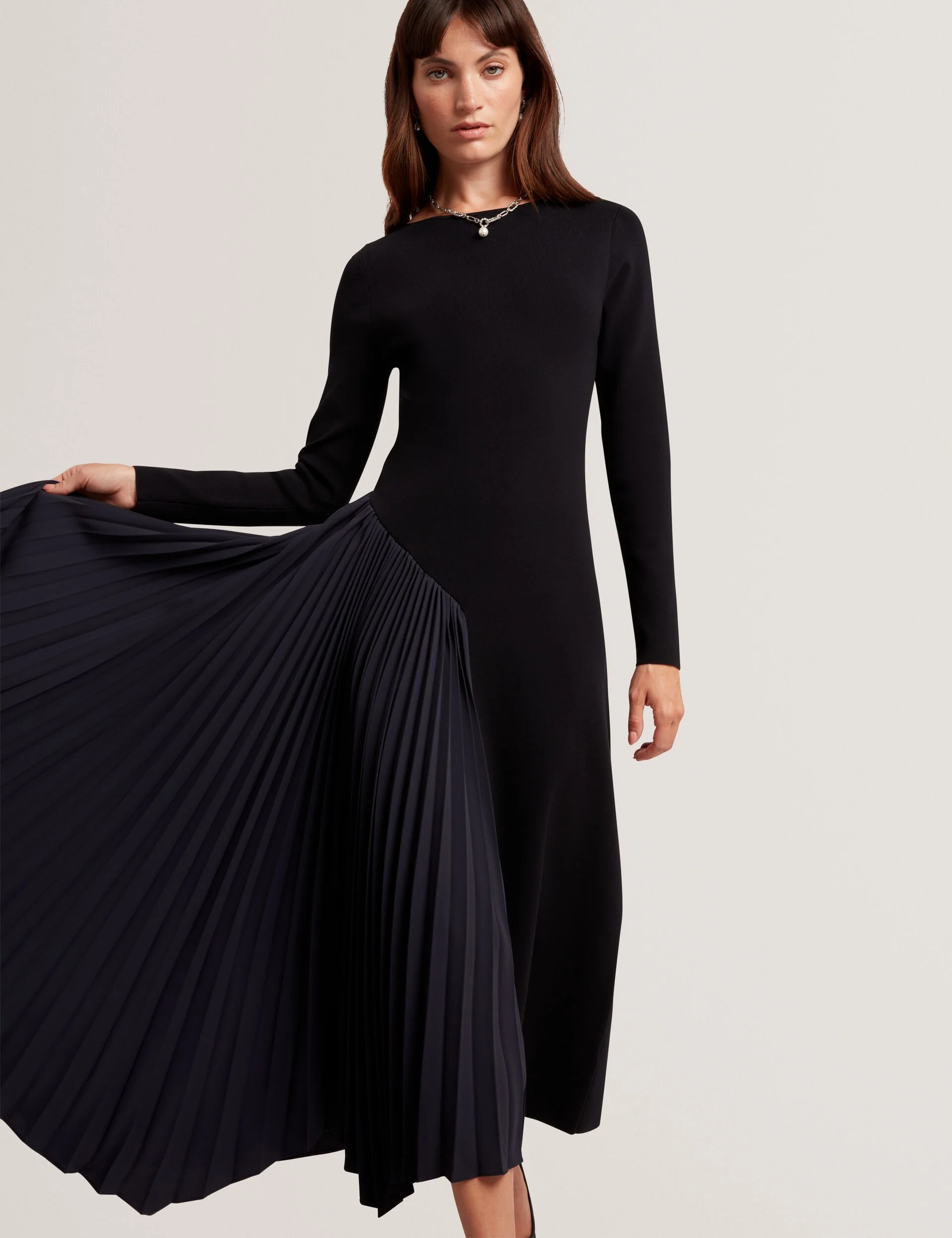 BELVIEE | NAVY - Image 2