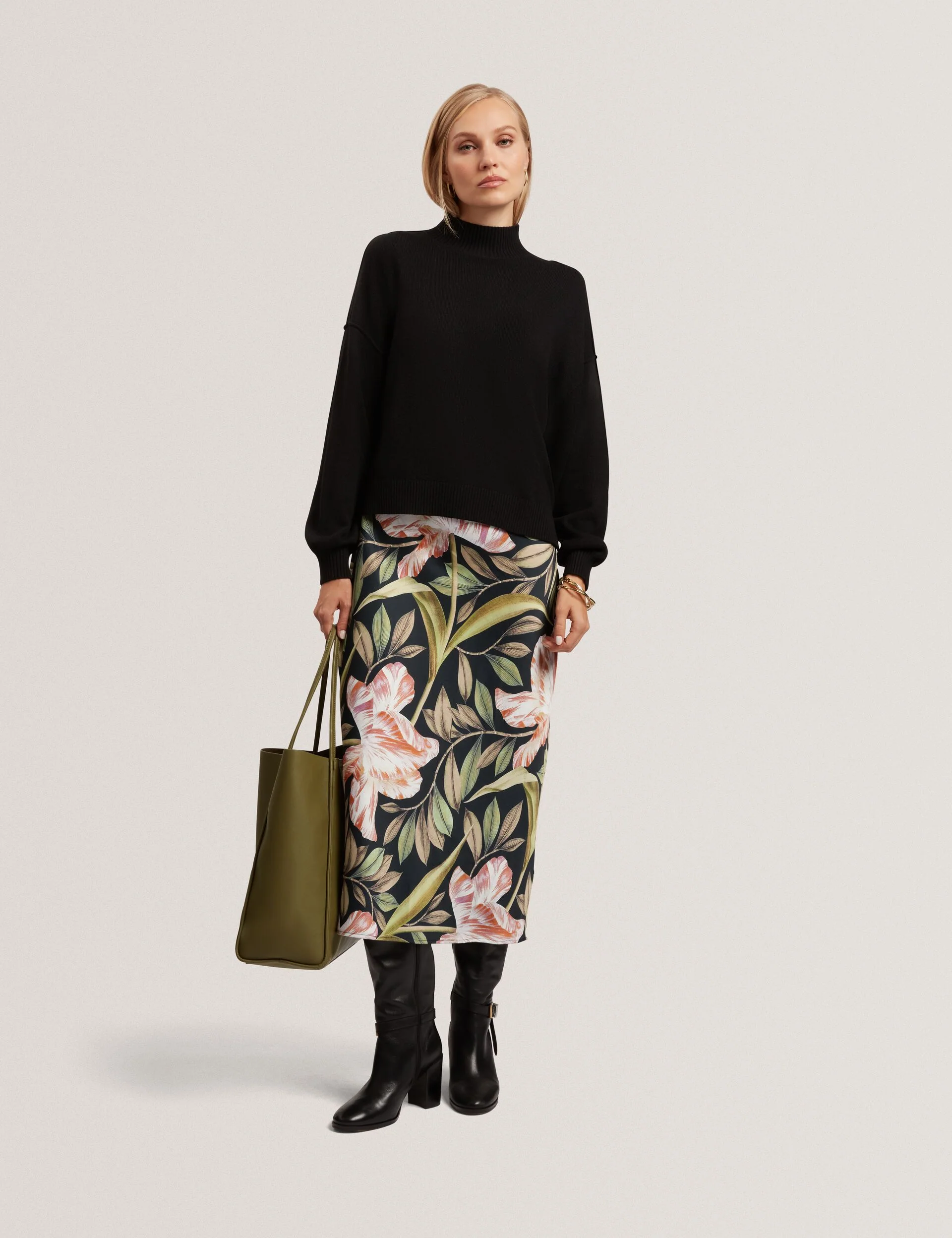 BERGNIA | BLACK