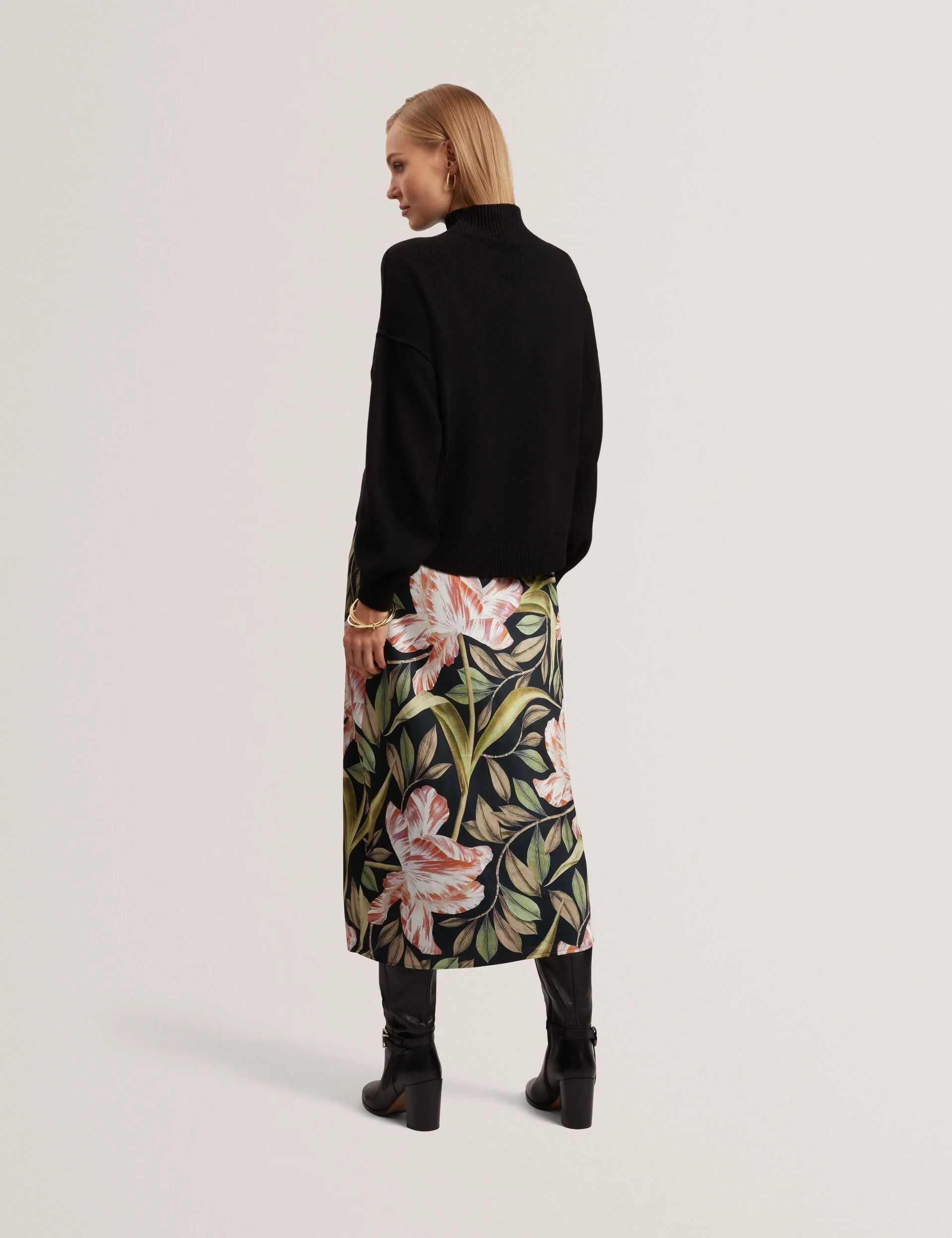 BERGNIA | BLACK - Image 5