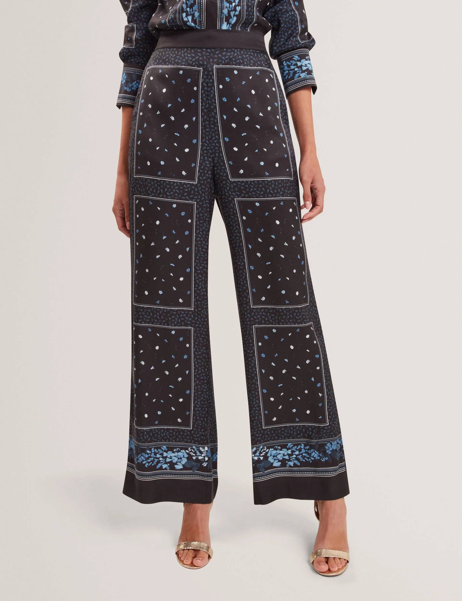 BRANI | BLACK