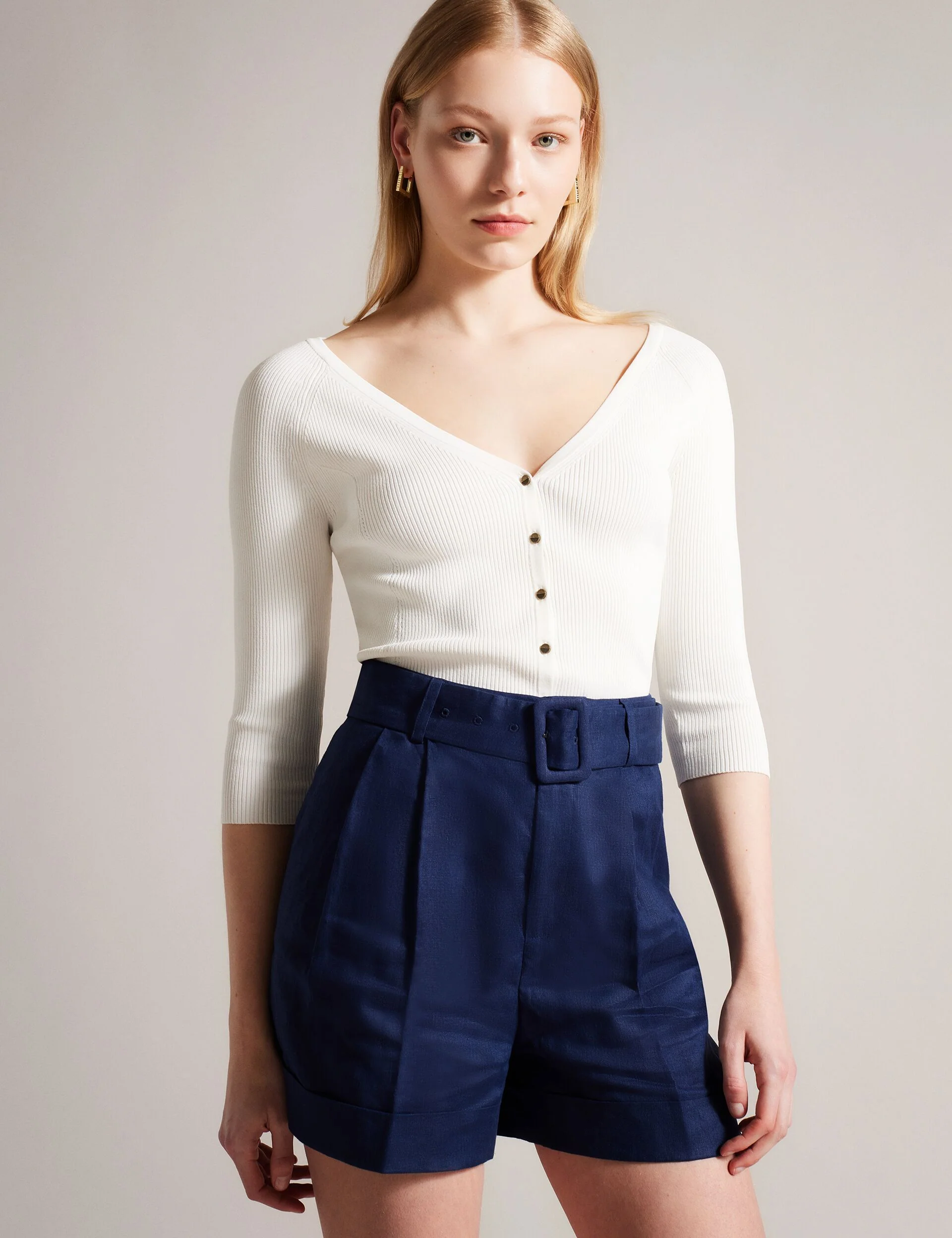 CASELA | WHITE