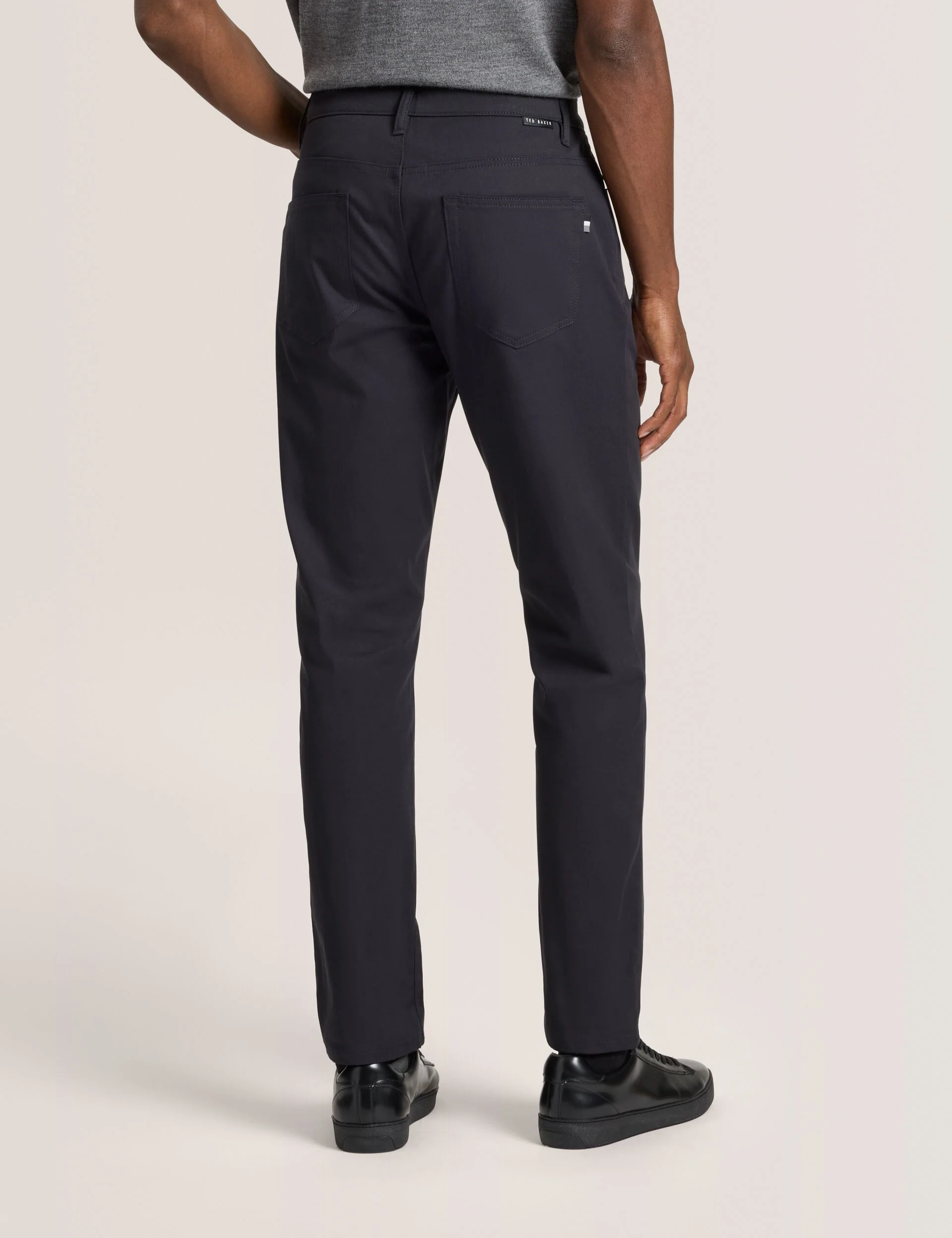 COMPACT HERRINGBONE TROUSERS | BLACK - Image 4