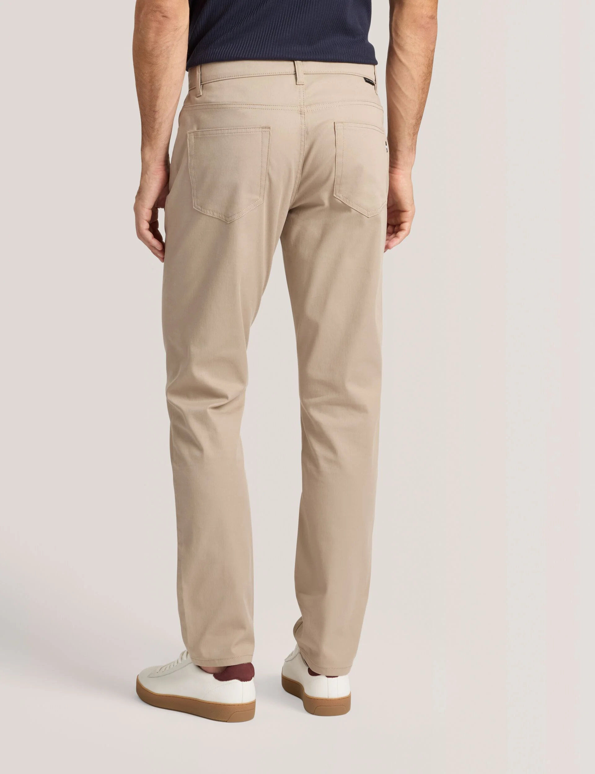 COMPACT HERRINGBONE TROUSERS | CAMEL - Image 4