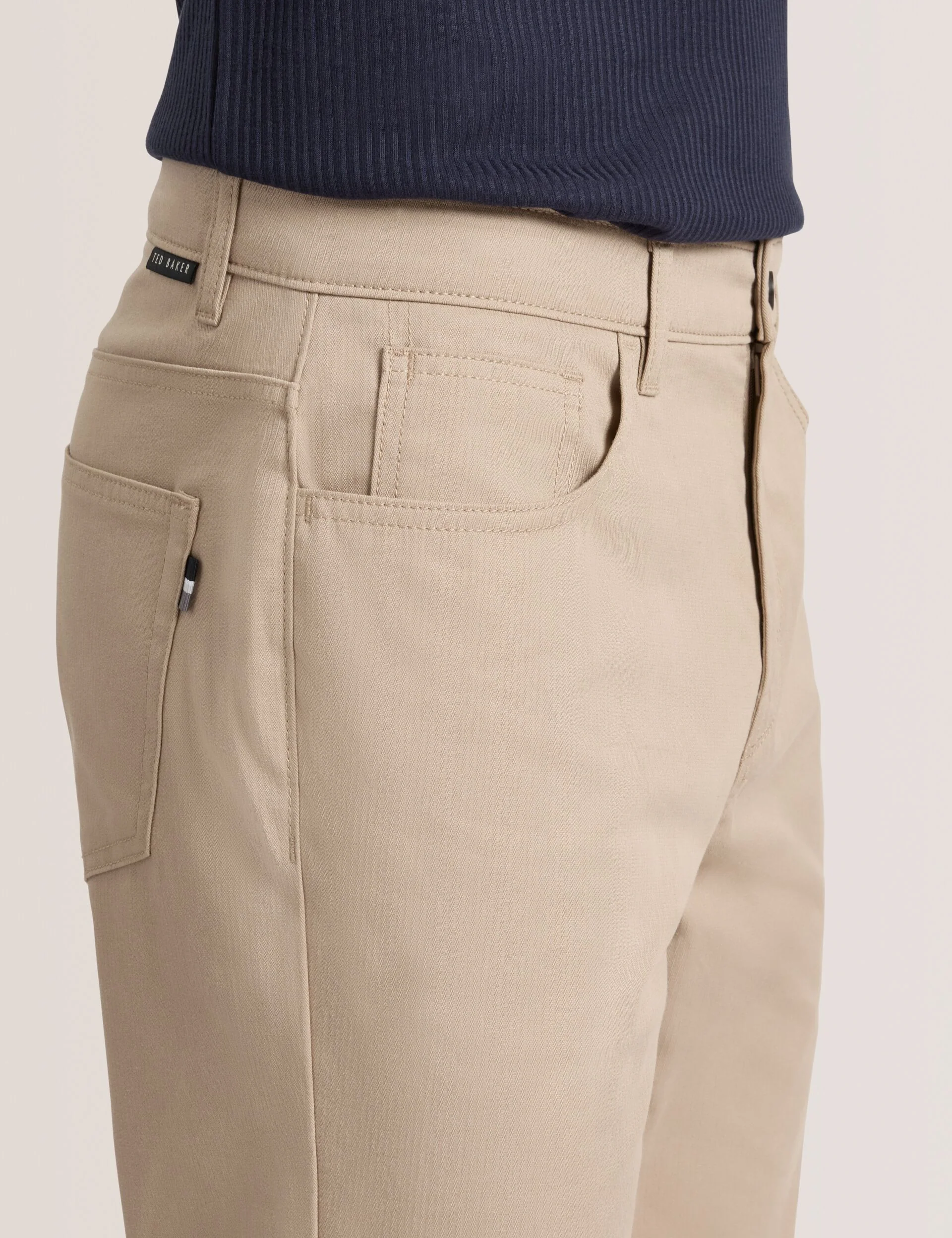 COMPACT HERRINGBONE TROUSERS | CAMEL - Image 5