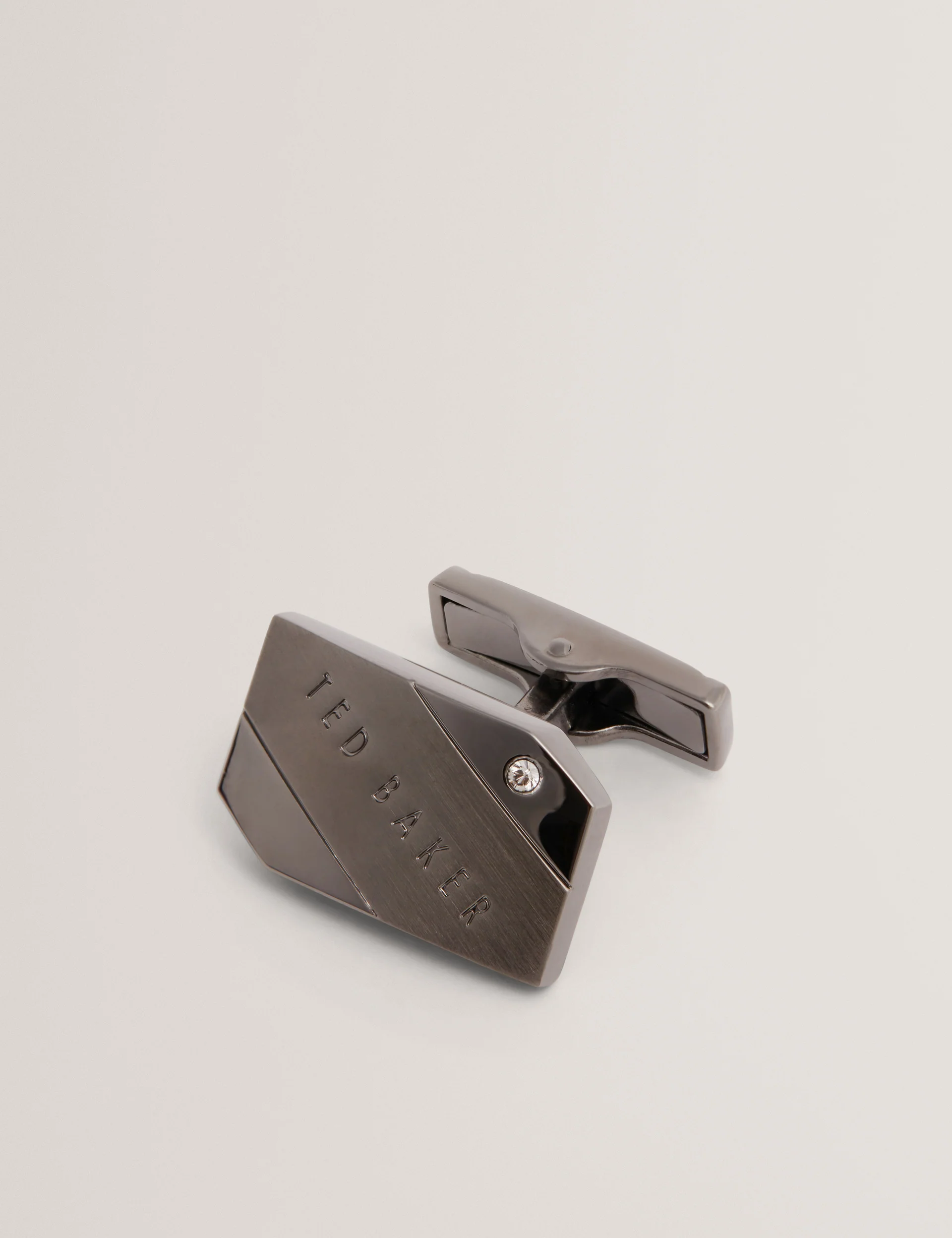 CRIIS | GUNMETAL