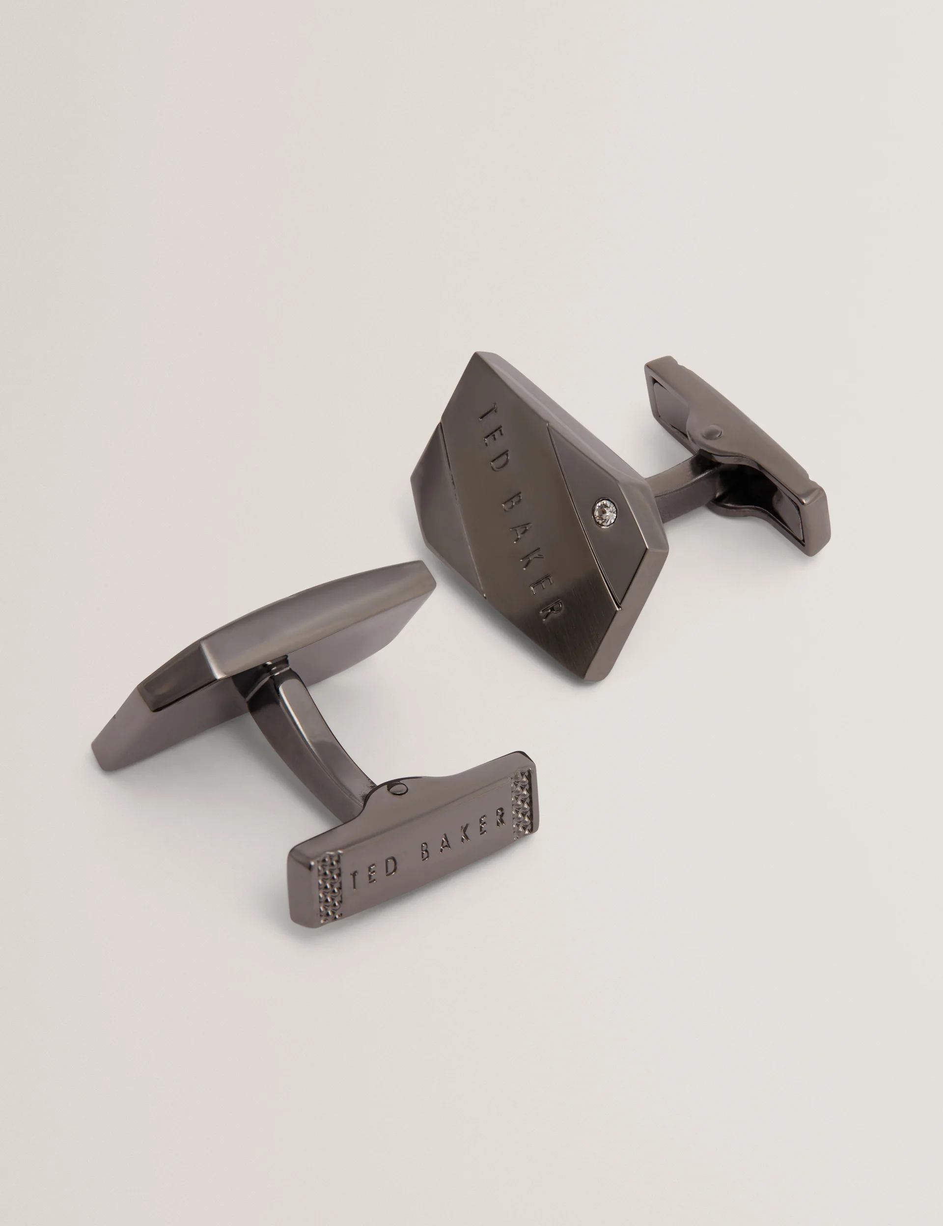 CRIIS | GUNMETAL - Image 3