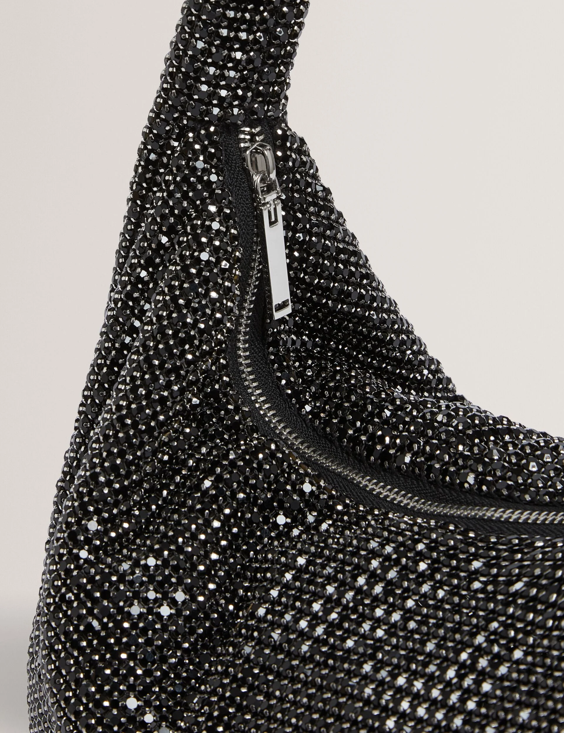 CRYSTTA | BLACK - Image 3