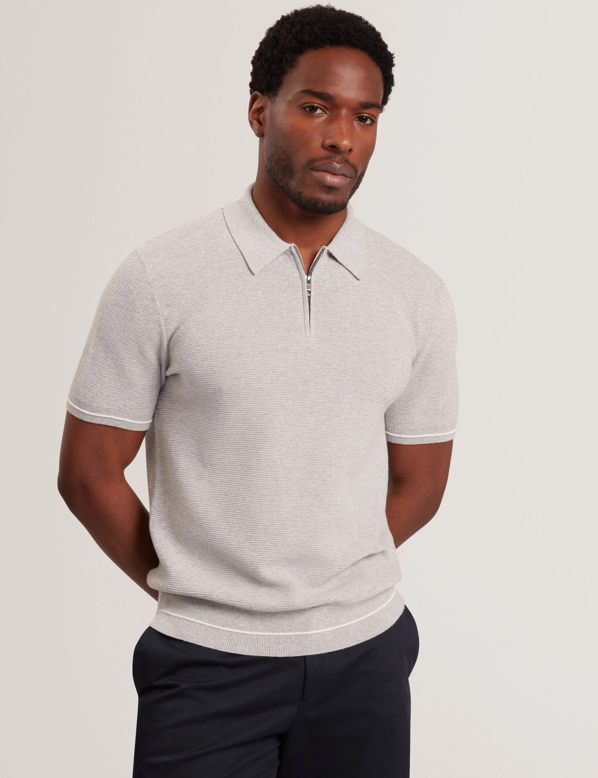DECKERS | GREY - Image 4
