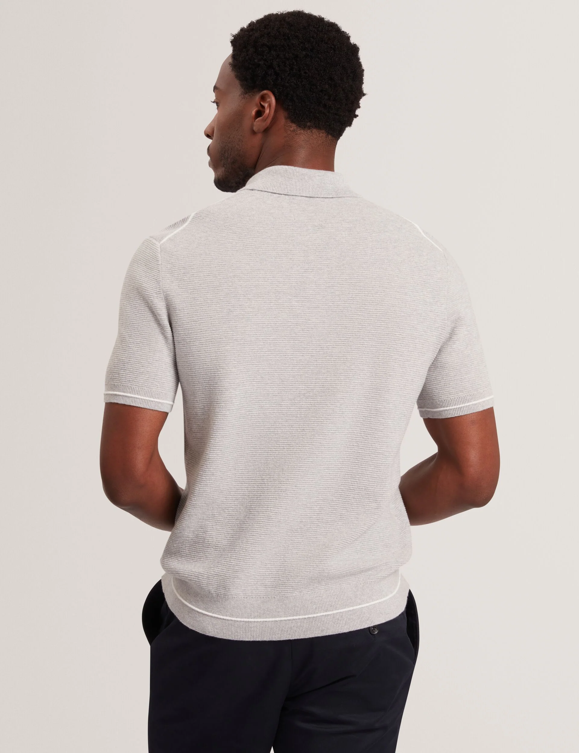 DECKERS | GREY - Image 5
