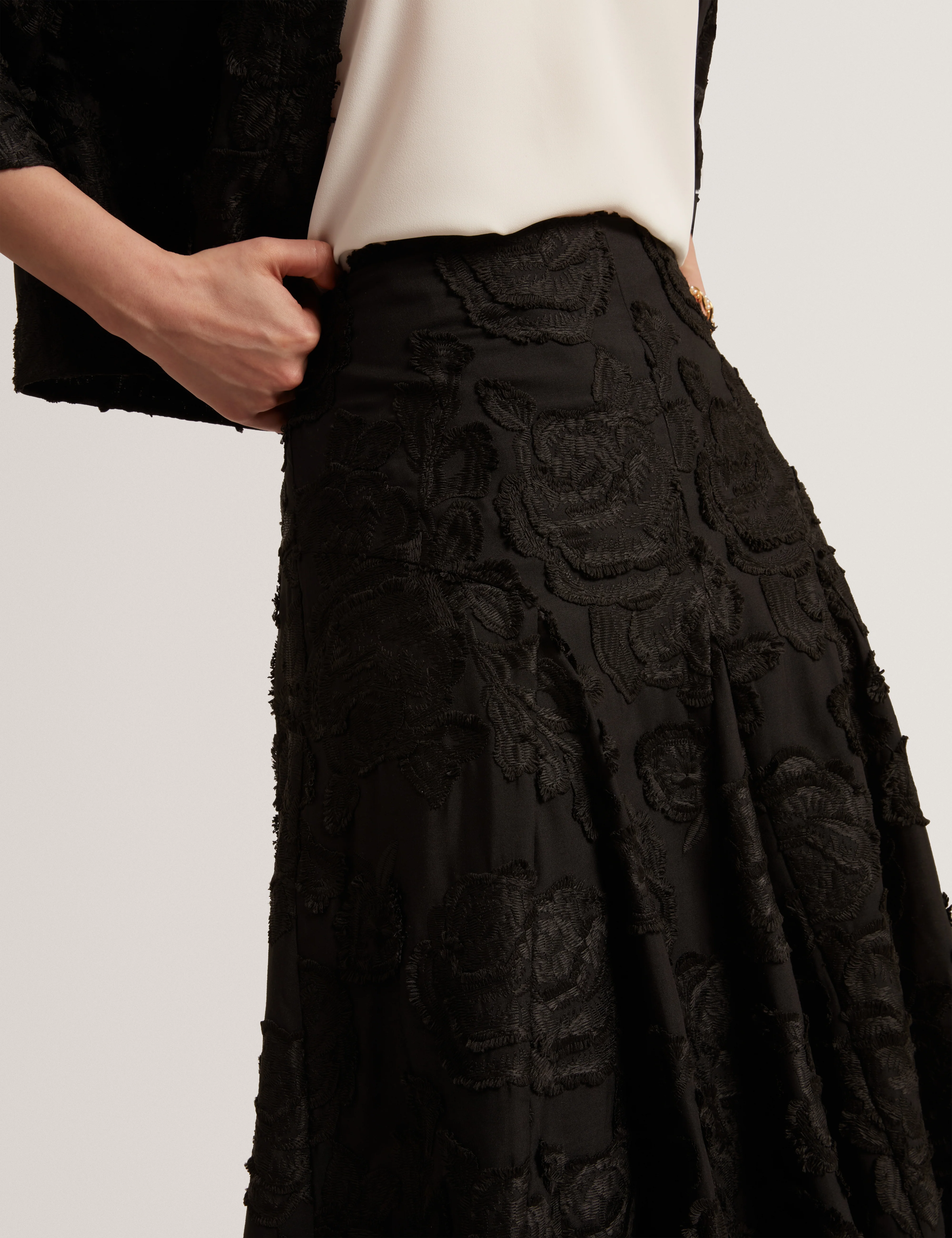 ECCRINA | BLACK - Image 3
