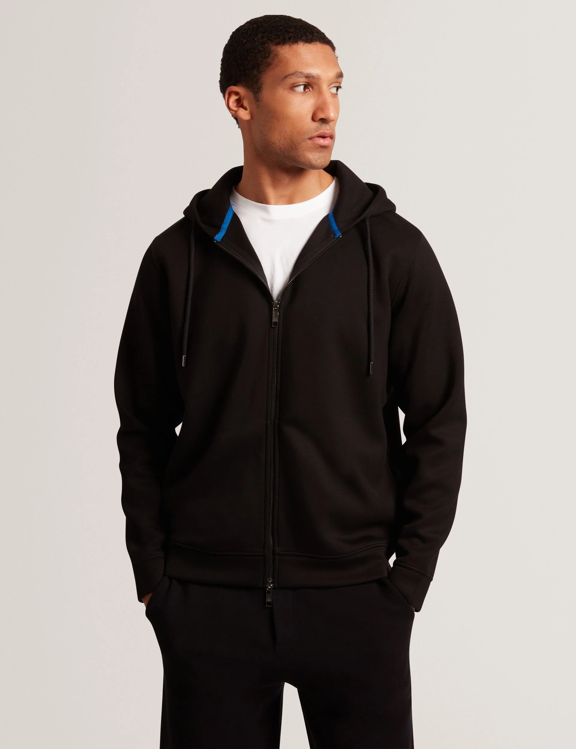 EPIO | BLACK