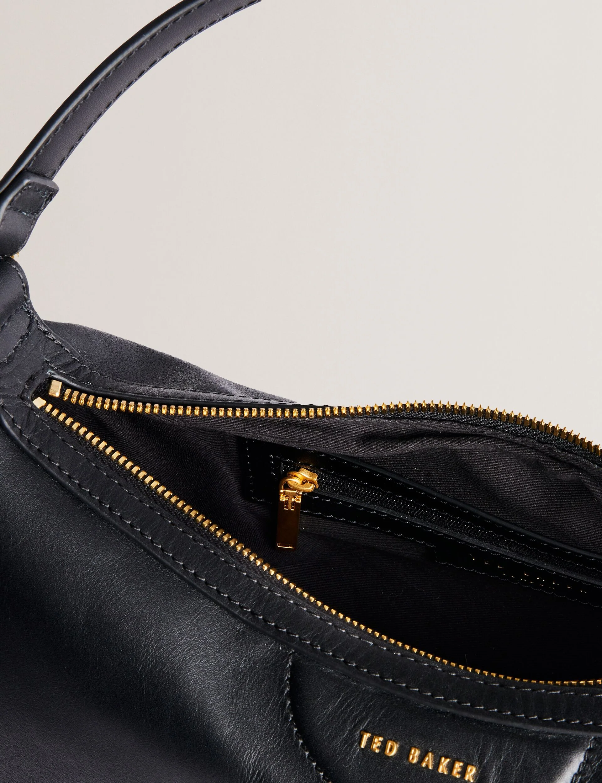 ESIAH | BLACK - Image 5