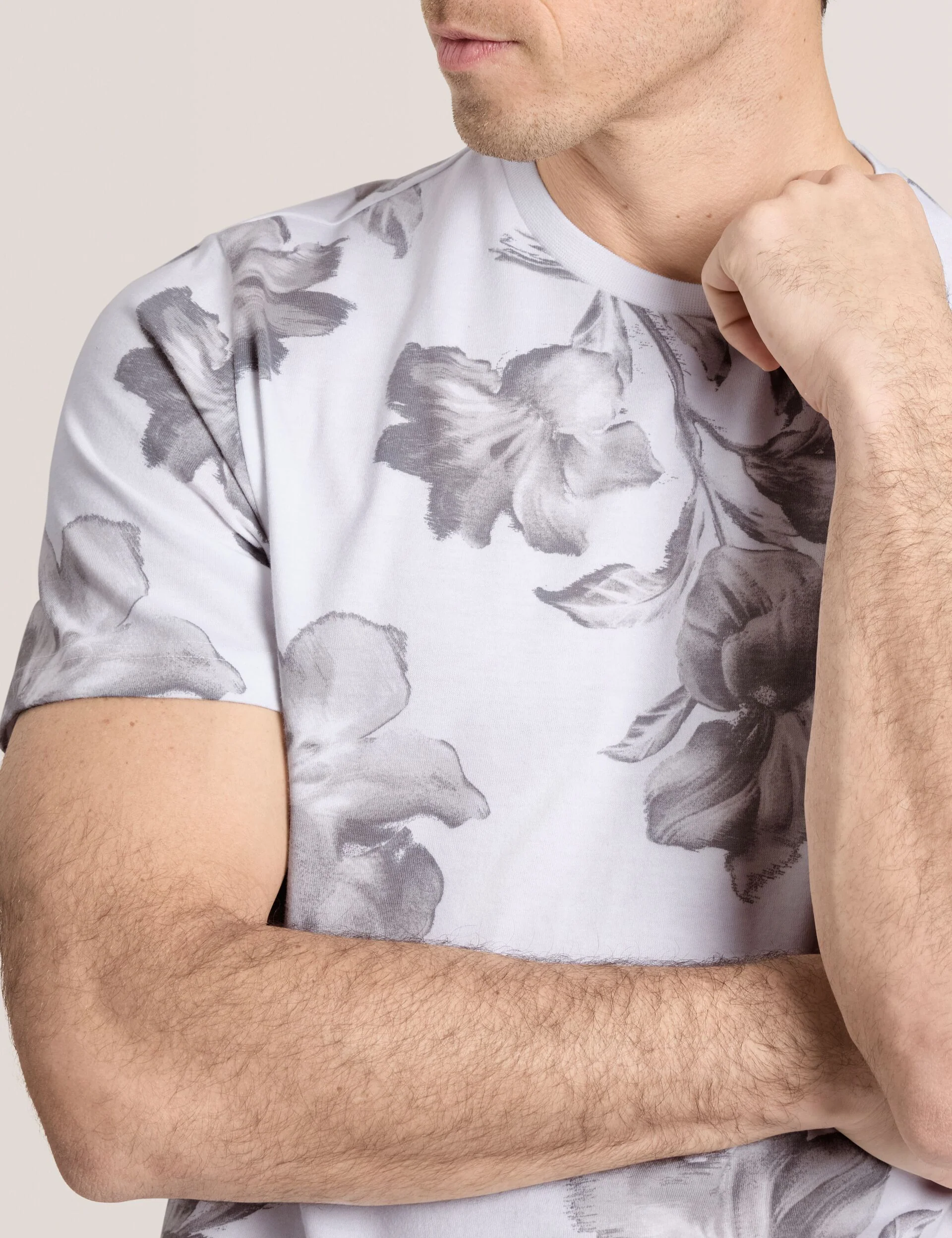 FLORAL GRAPHIC TEE | WHITE - Image 2