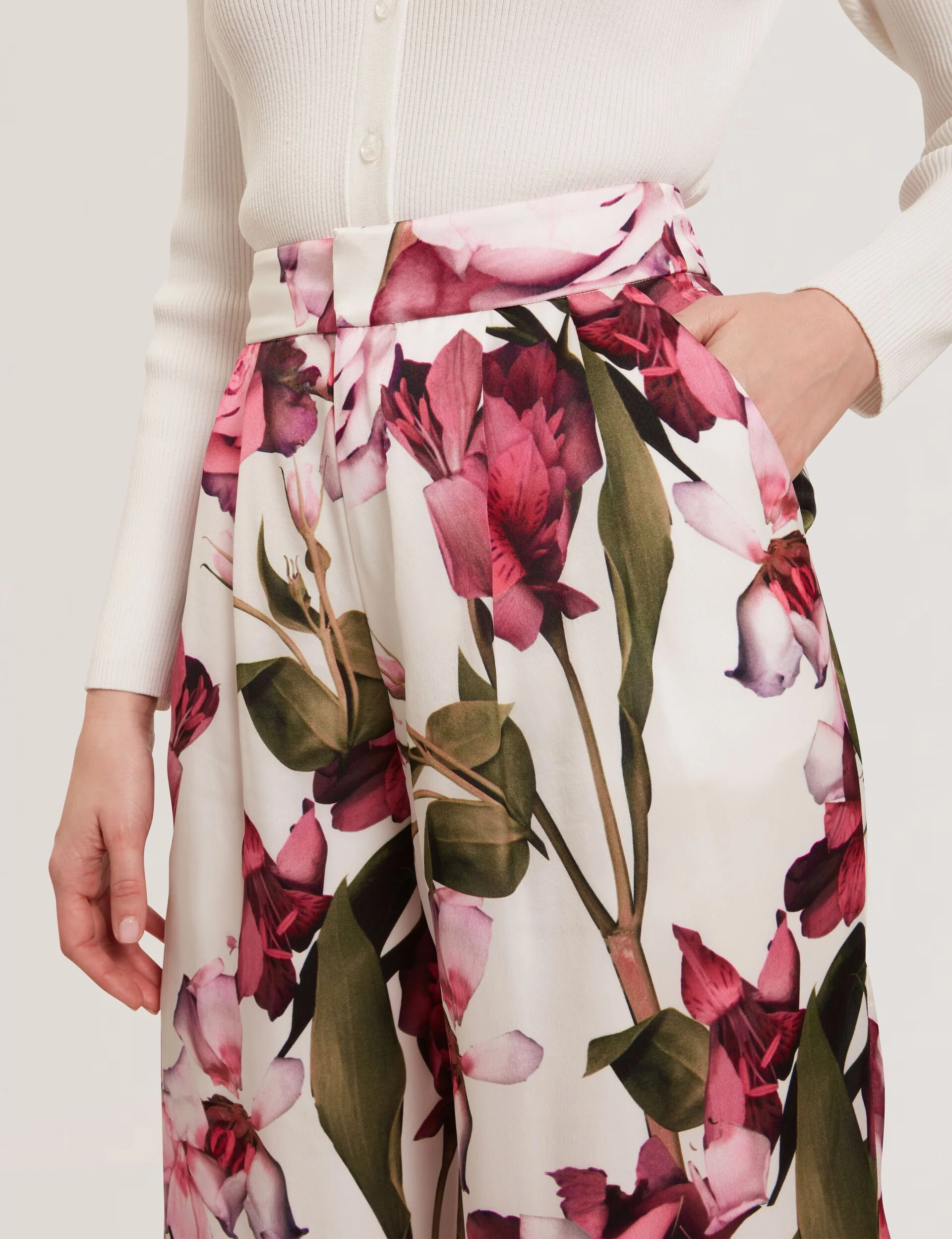 FLORAL SATIN FLOWY PANT | WHITE - Image 4