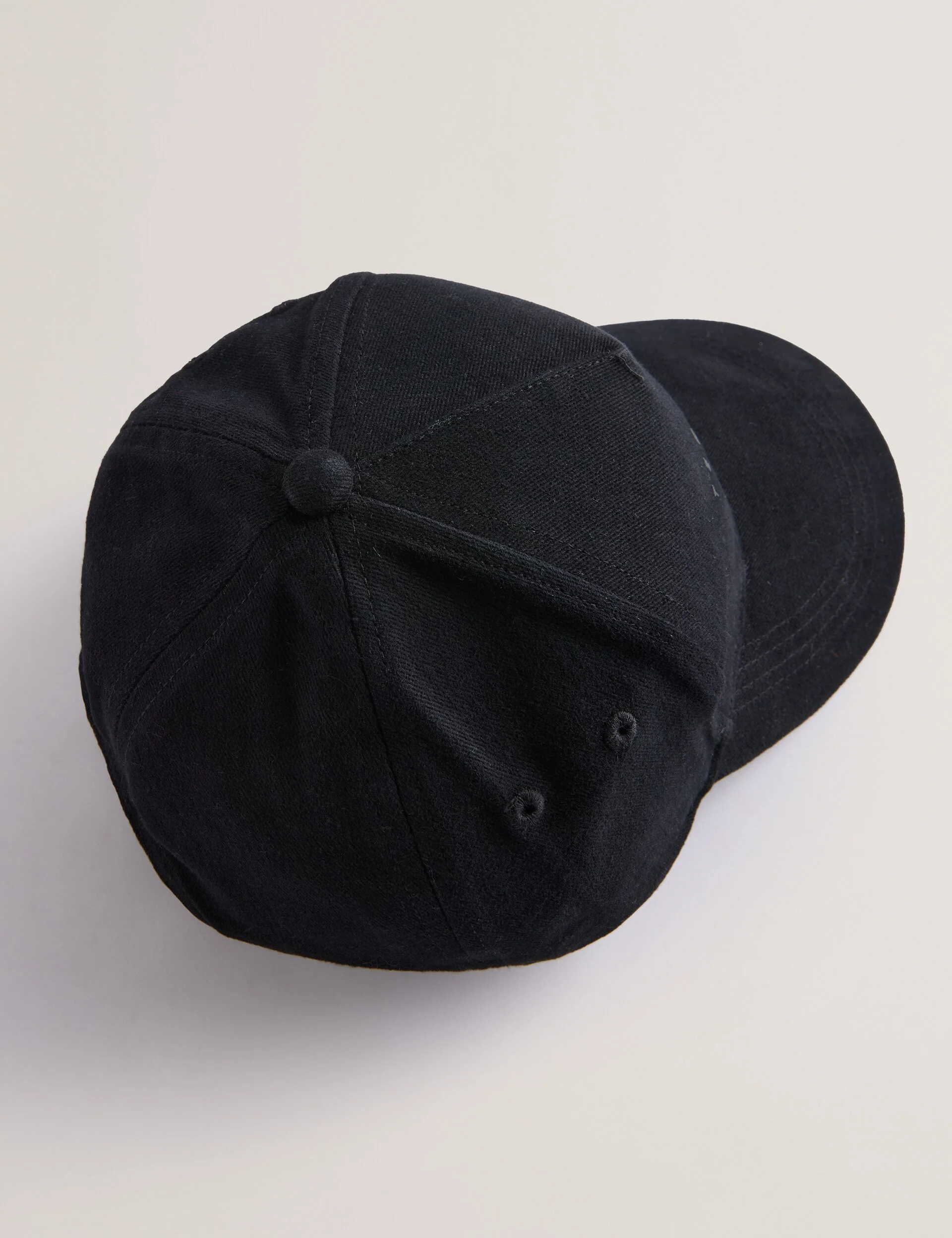 FREDDS | BLACK - Image 5