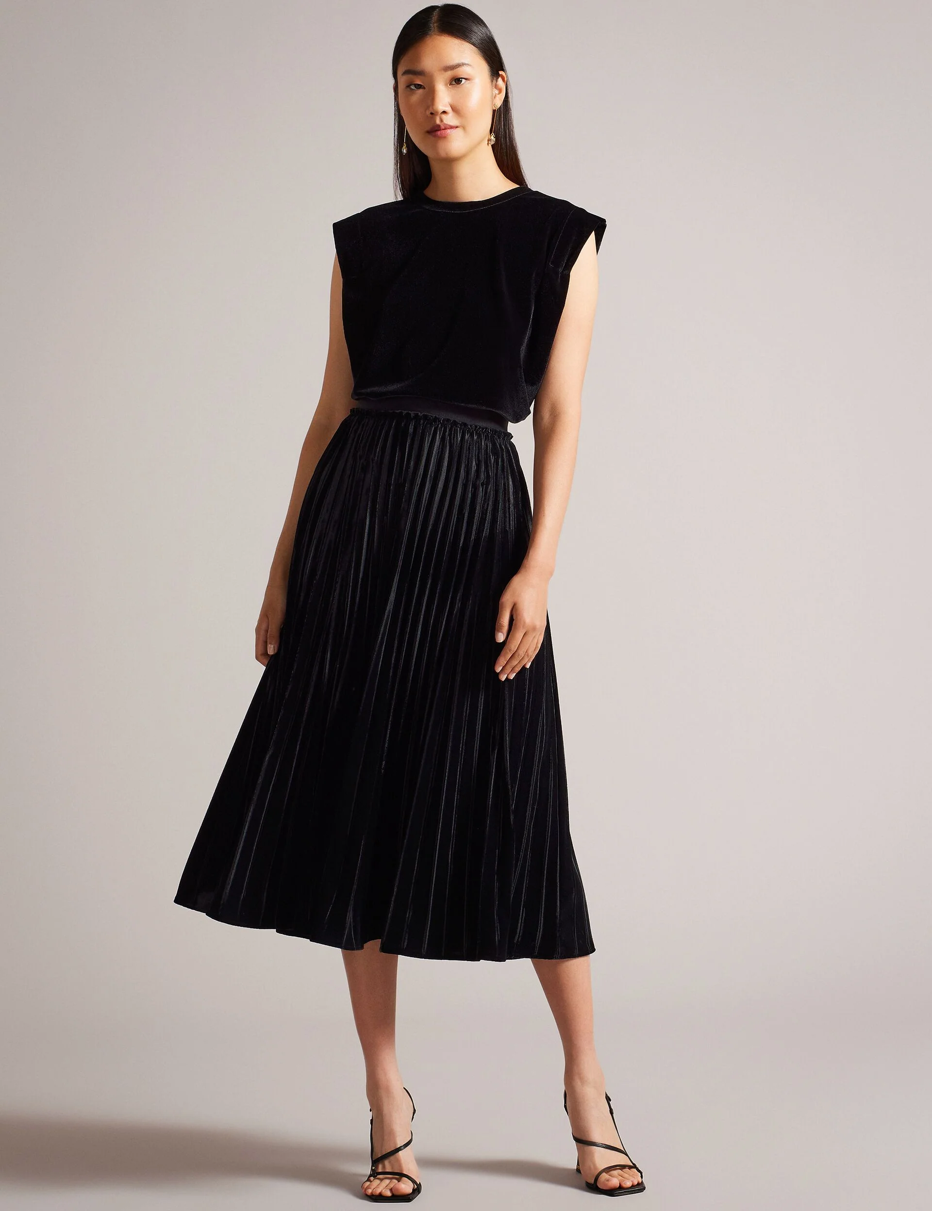 GJILL | BLACK - Image 2