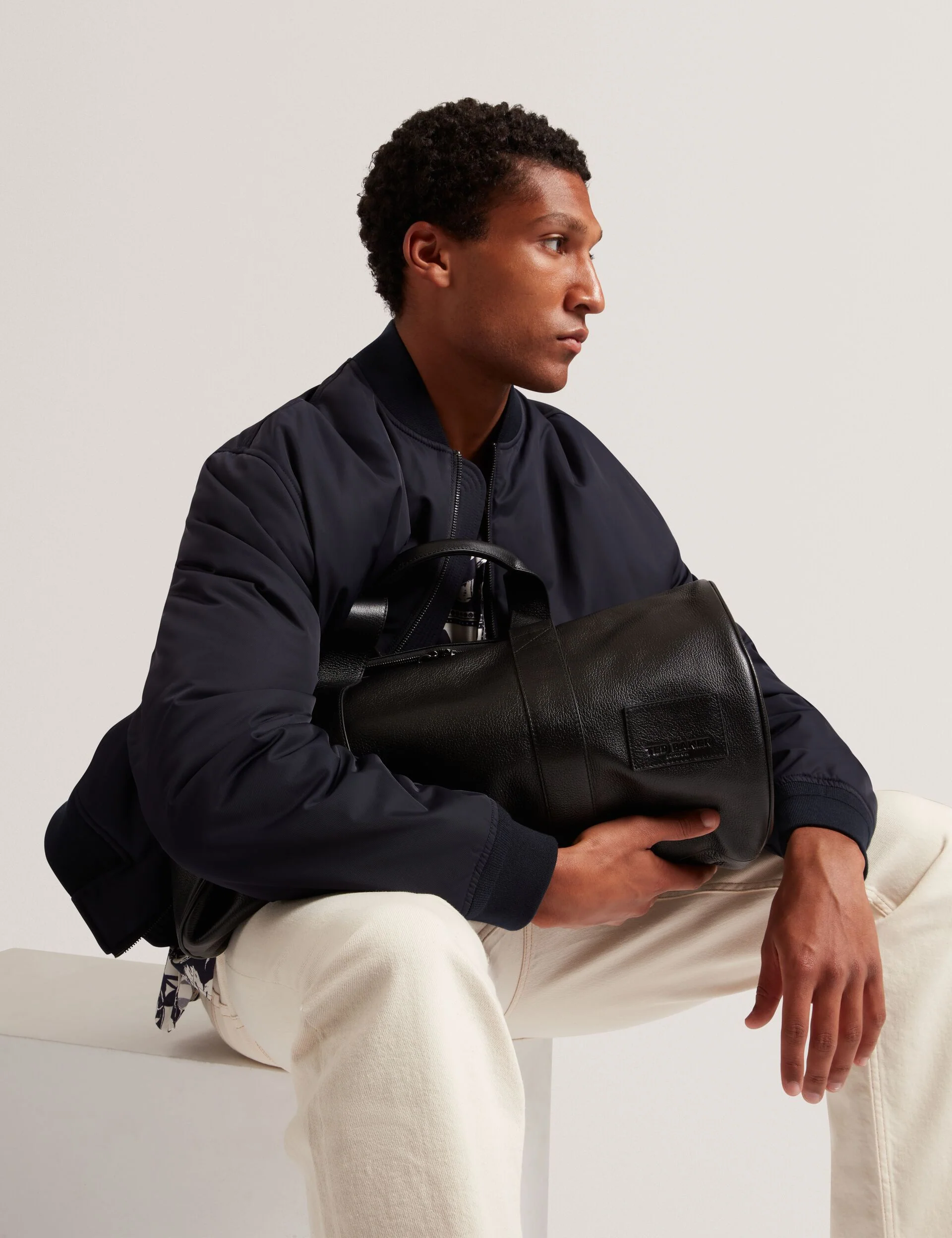 GRANTIS | BLACK - Image 2