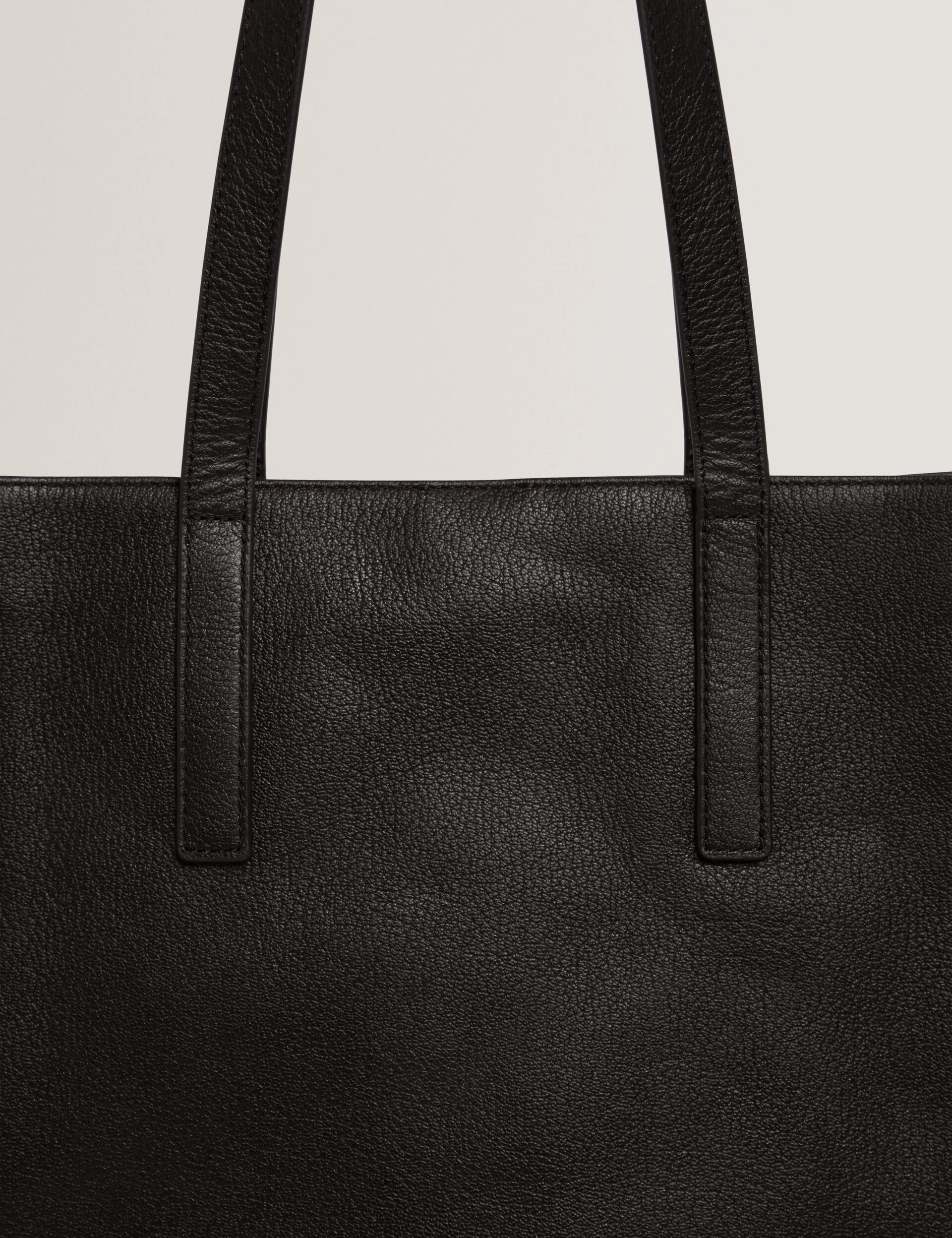 GRIFFIS | BLACK - Image 5