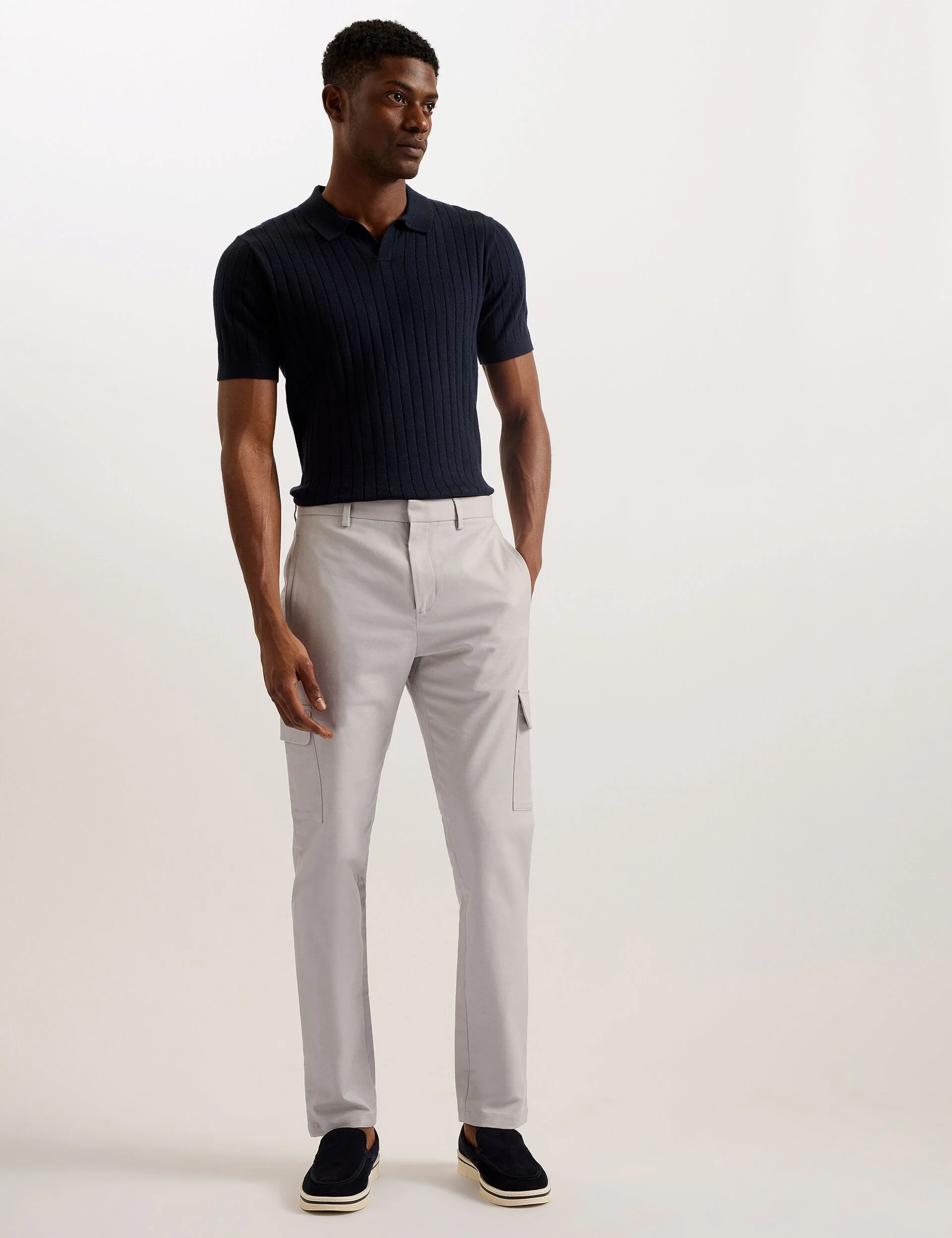 HAKKNEE | LIGHT GREY - Image 2