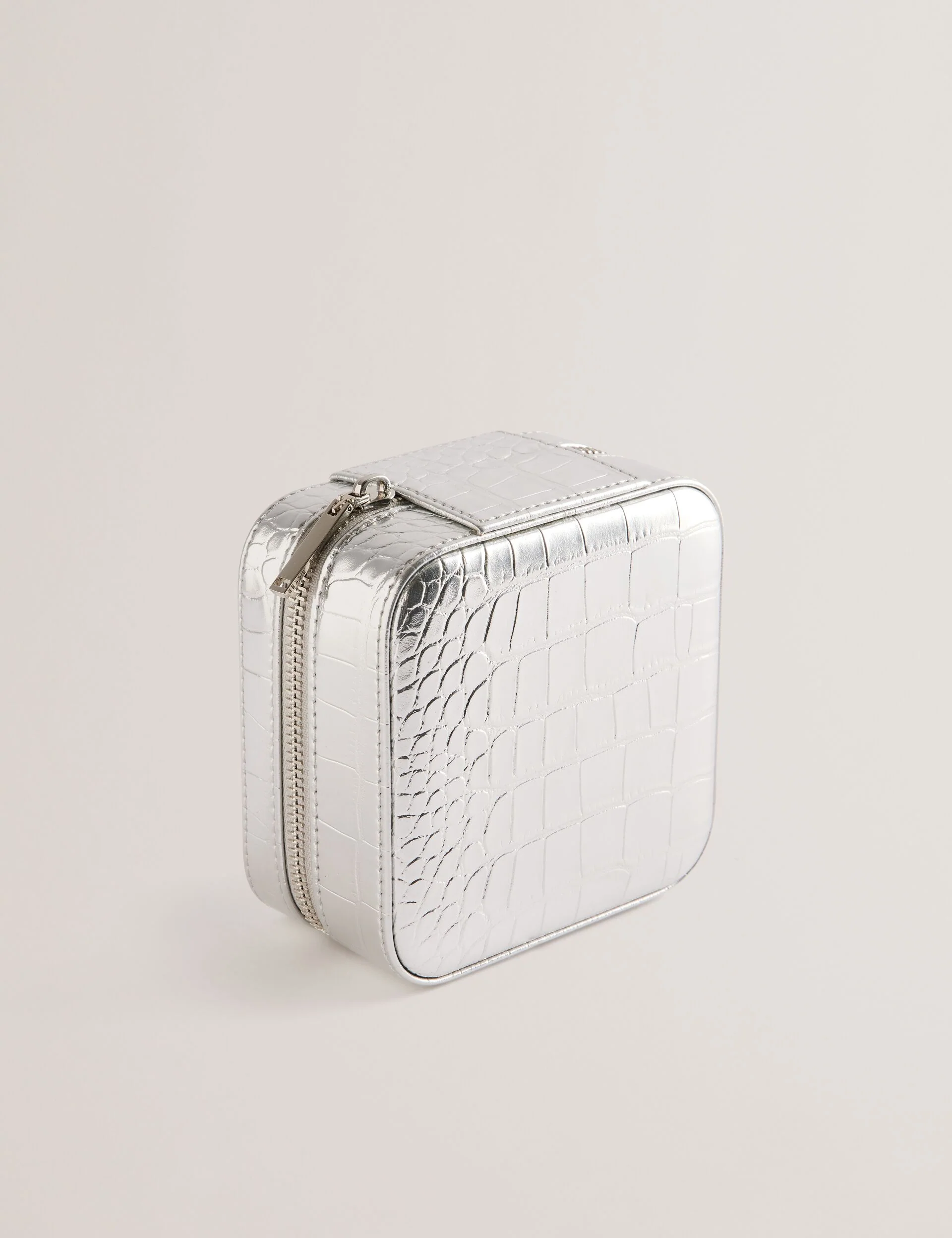 HAZELLI | SILVER - Image 4