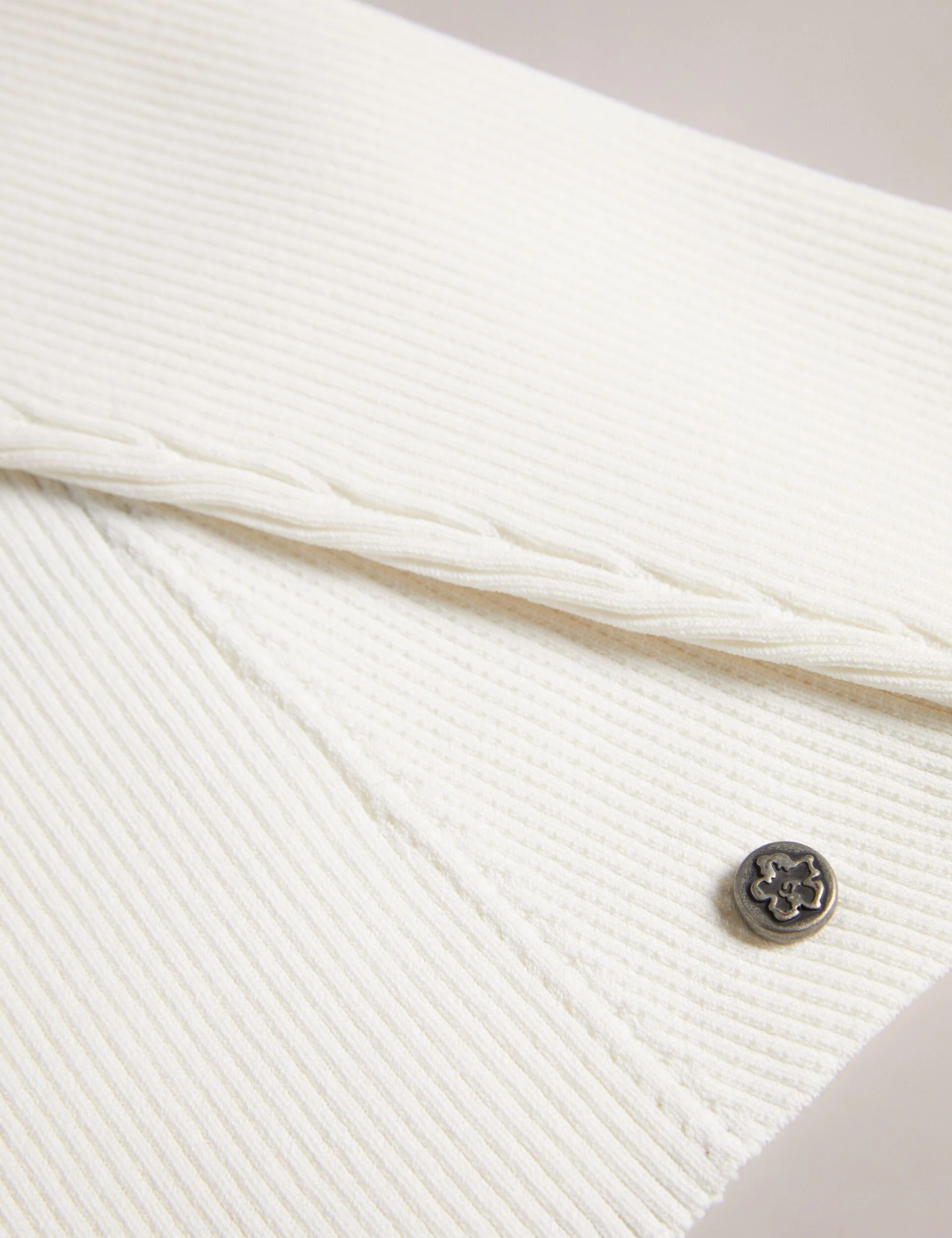 HELENH | WHITE - Image 3