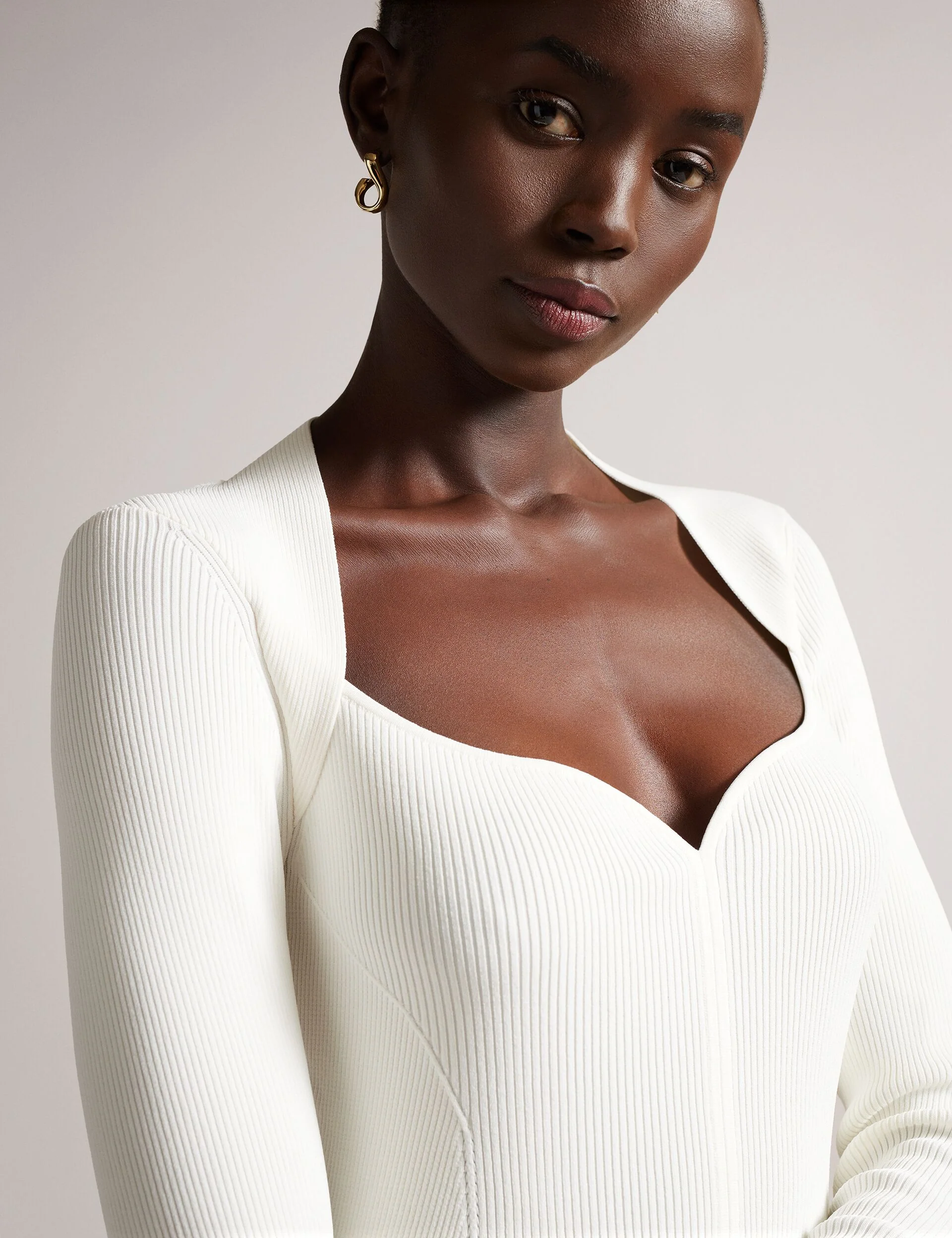 HELENH | WHITE - Image 5