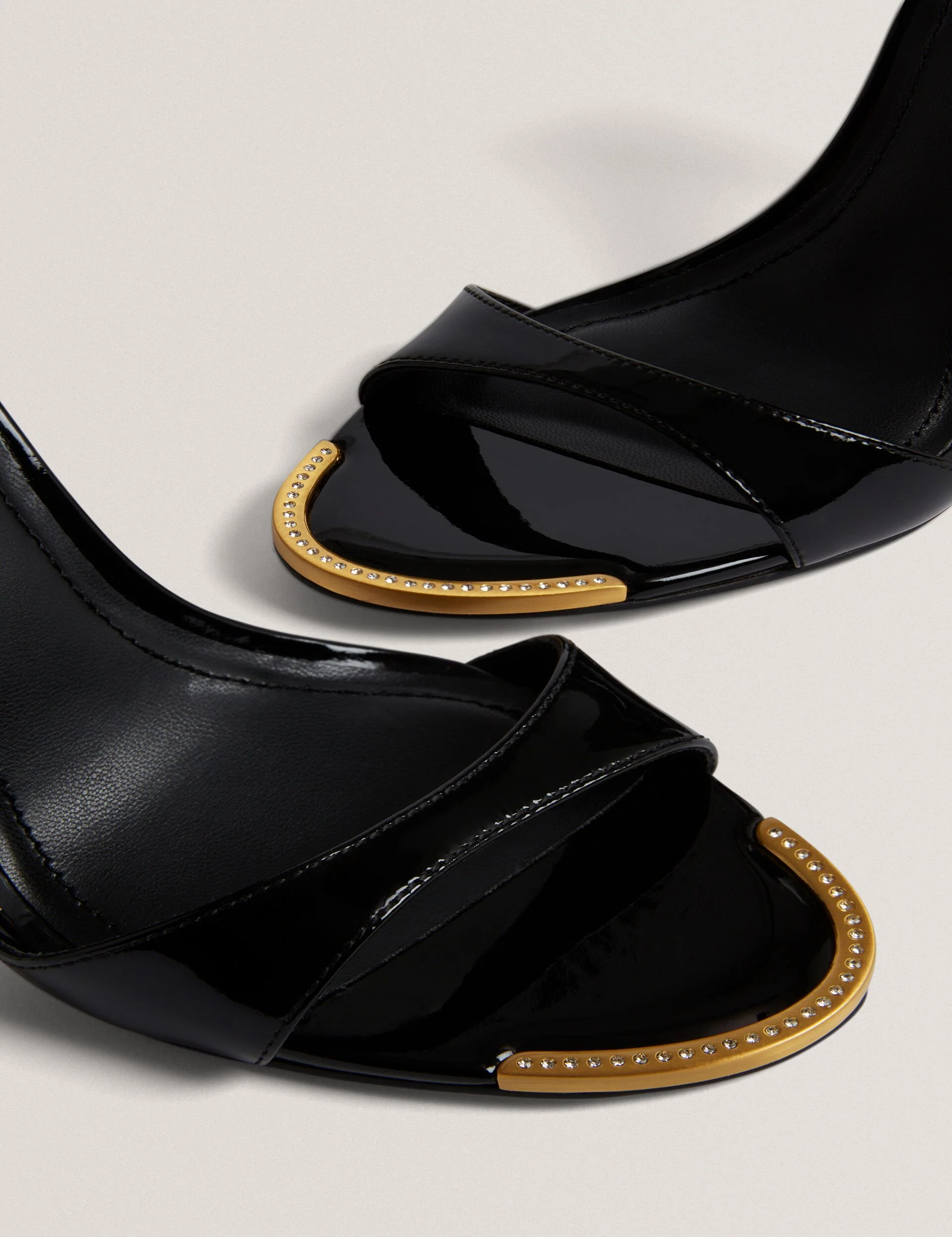 HELLIY | JET BLACK - Image 4