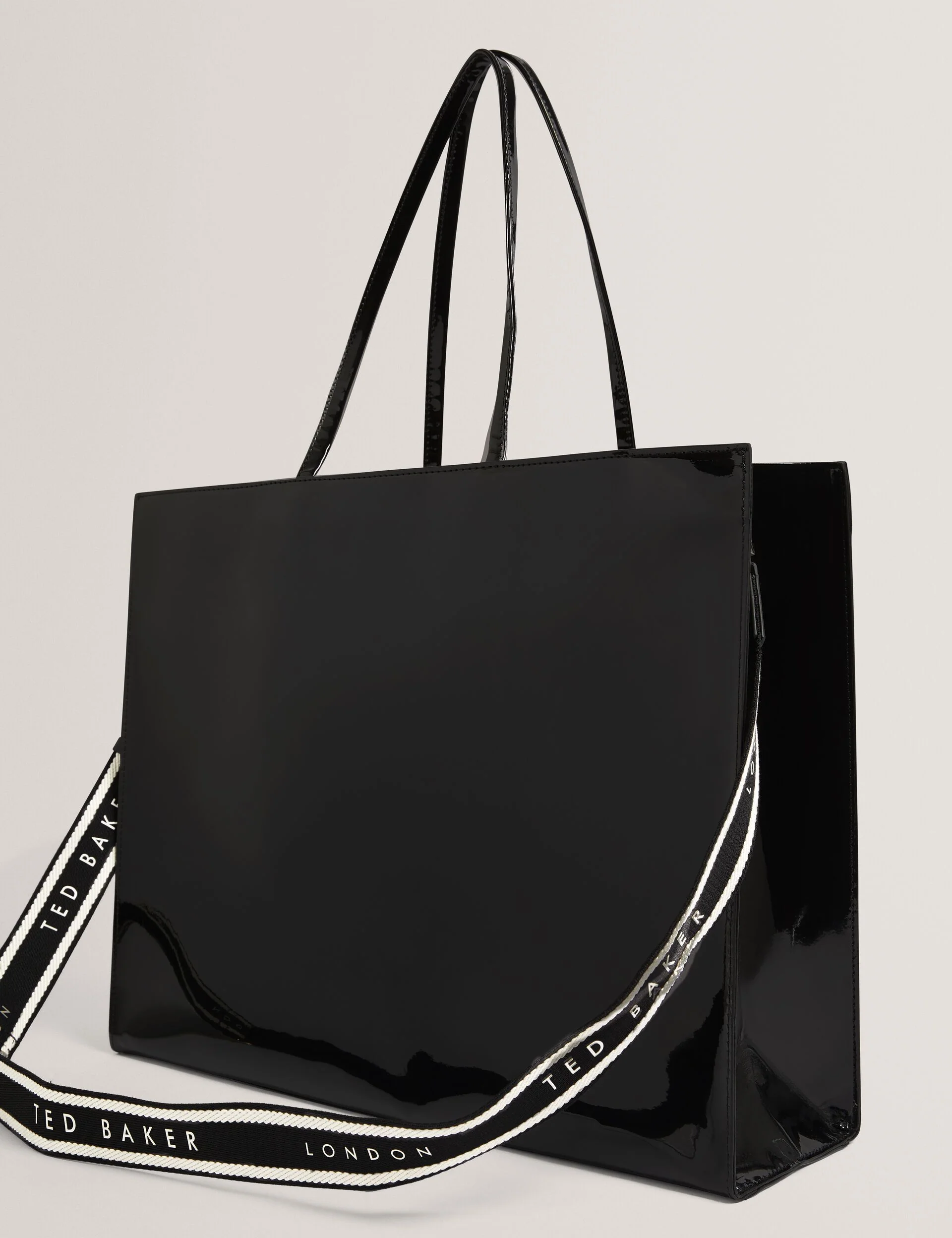 ICONNA | BLACK - Image 4