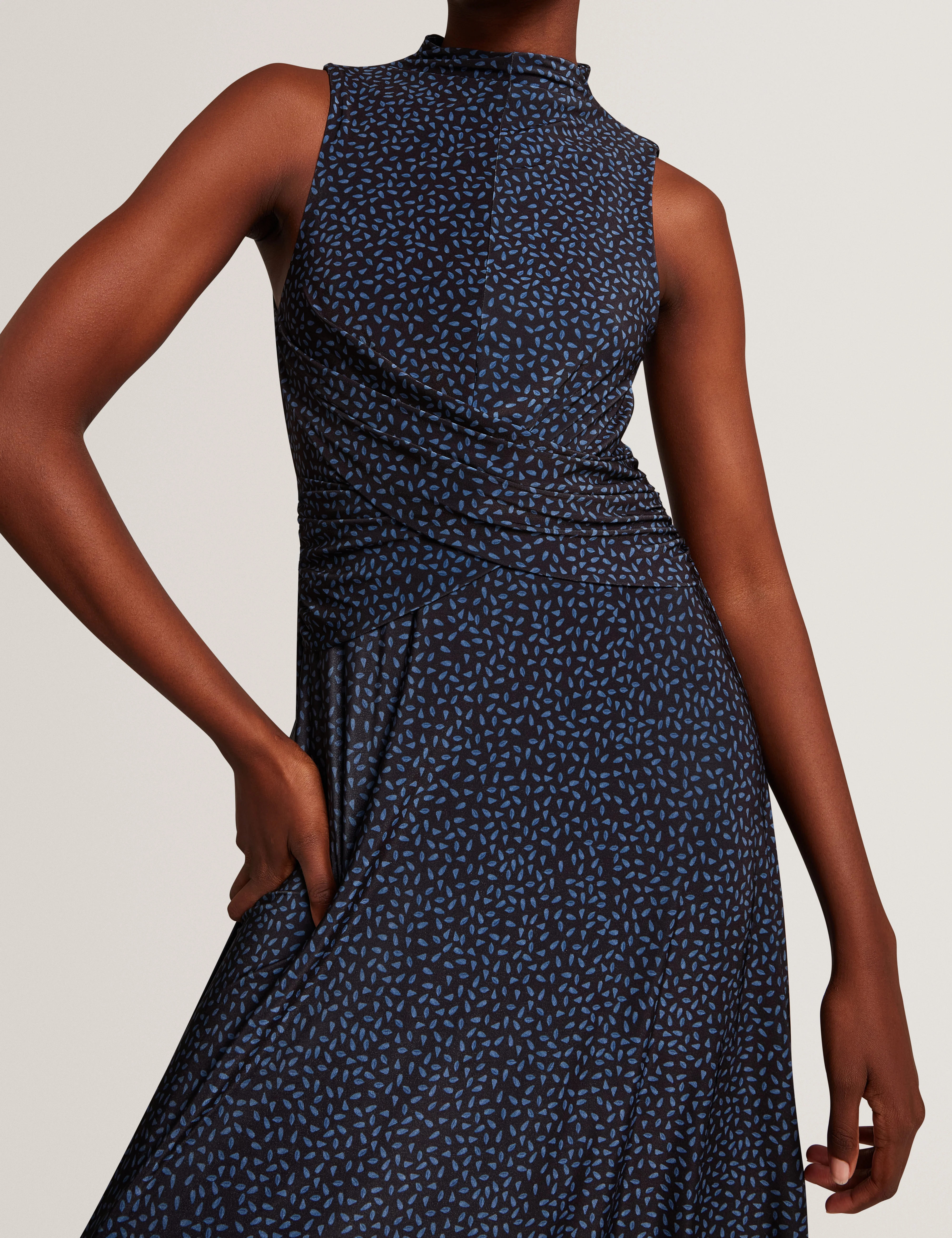 INISHA | BLACK - Image 4