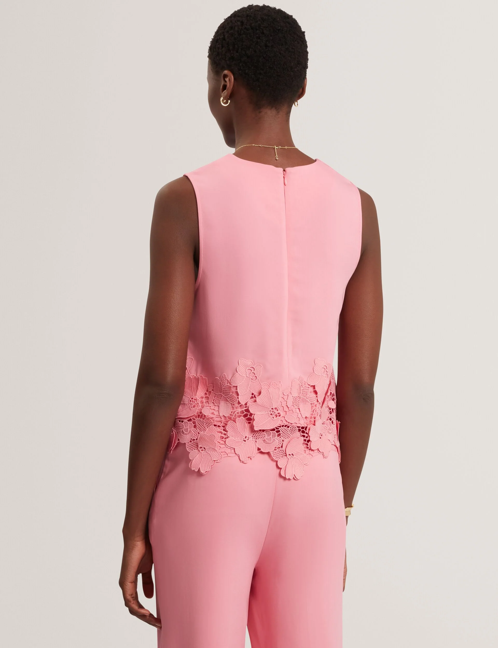 ISSA | PINK - Image 2
