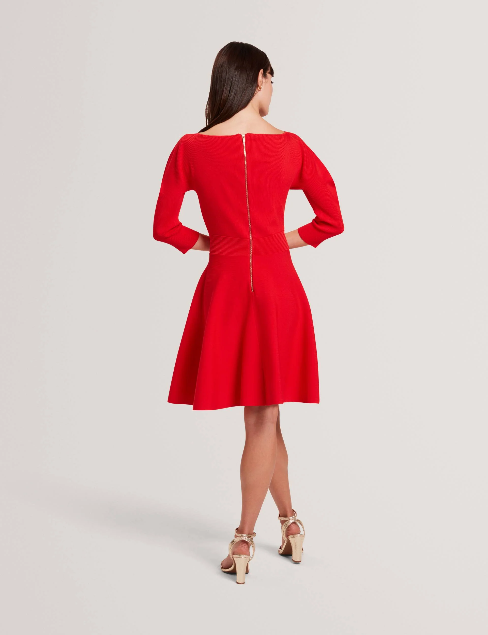 JESCKA | BRIGHT RED - Image 3