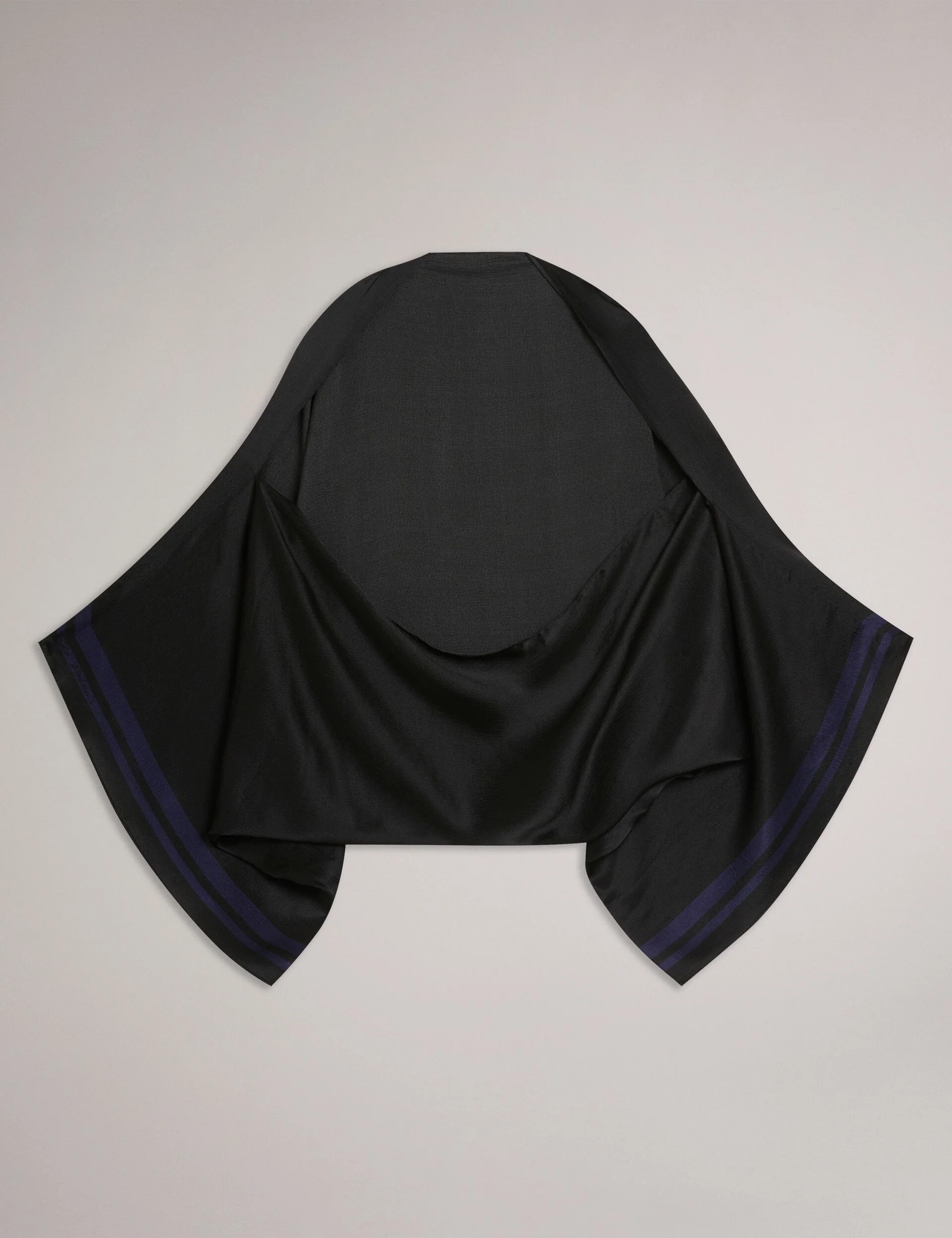 JILLLIA | BLACK - Image 6