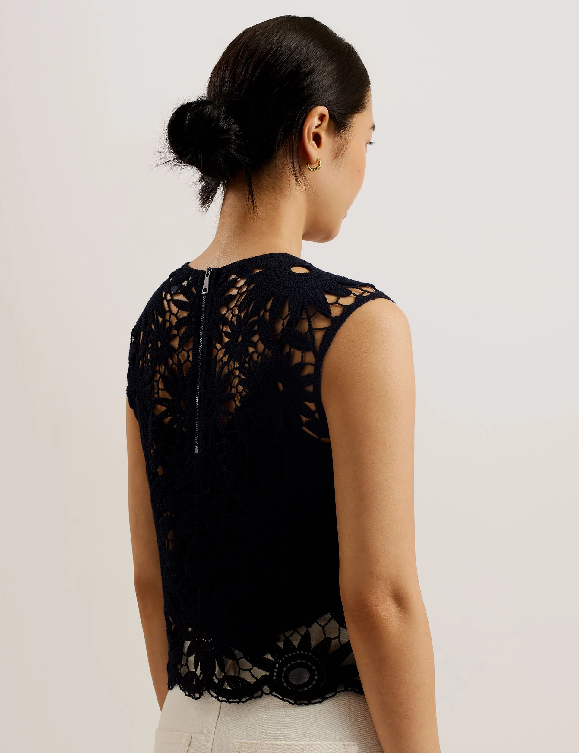 KATRNN | BLACK - Image 5