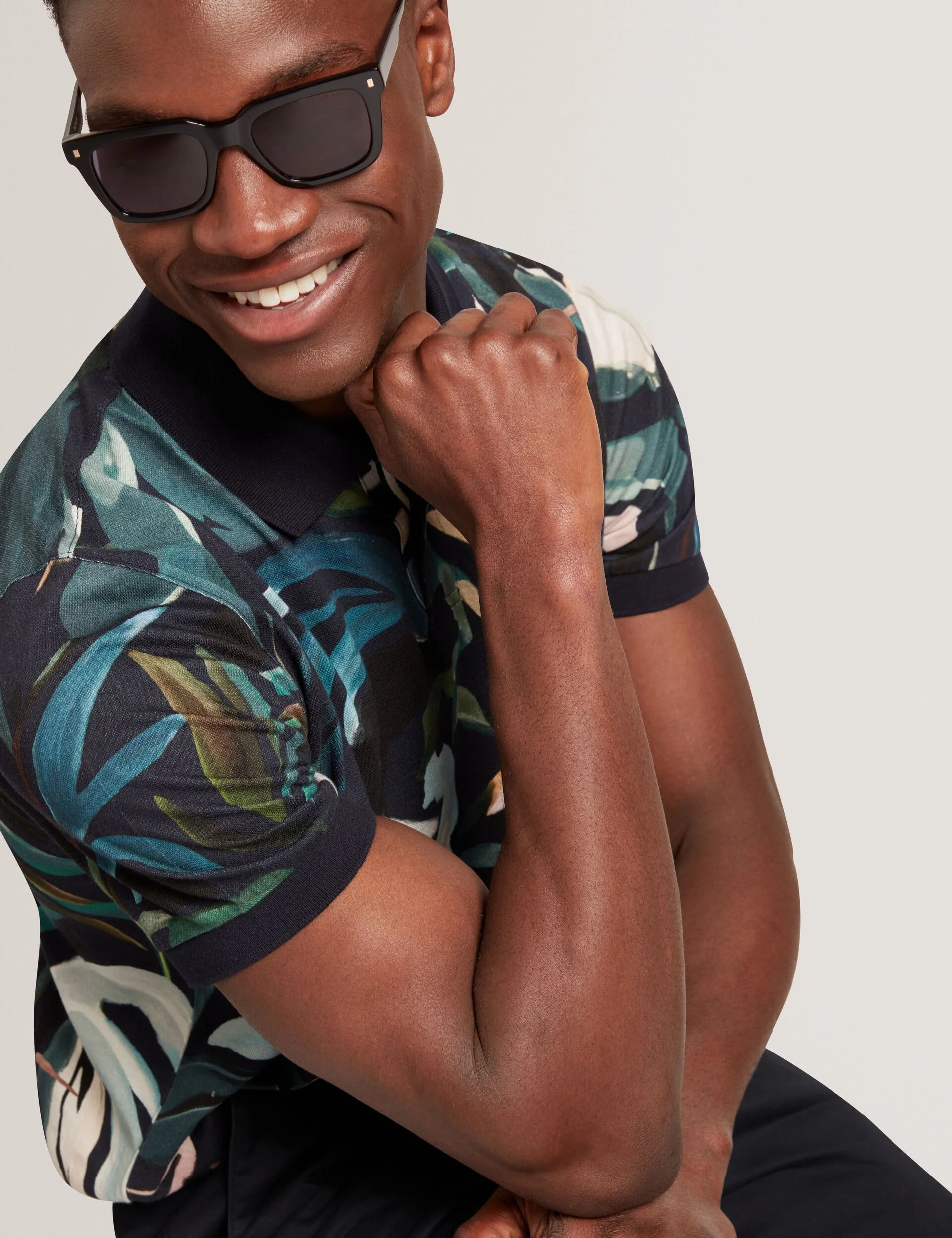 KIVEM | BLACK - Image 6