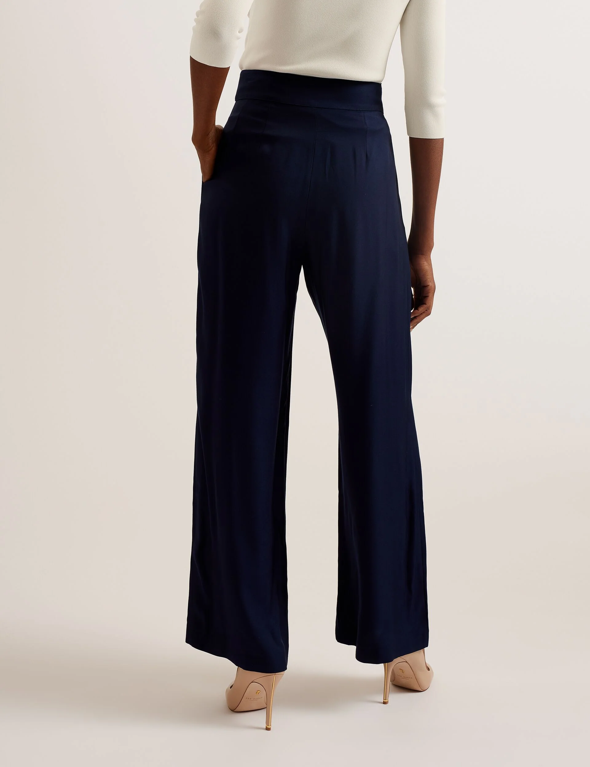 KRISSI | NAVY - Image 3