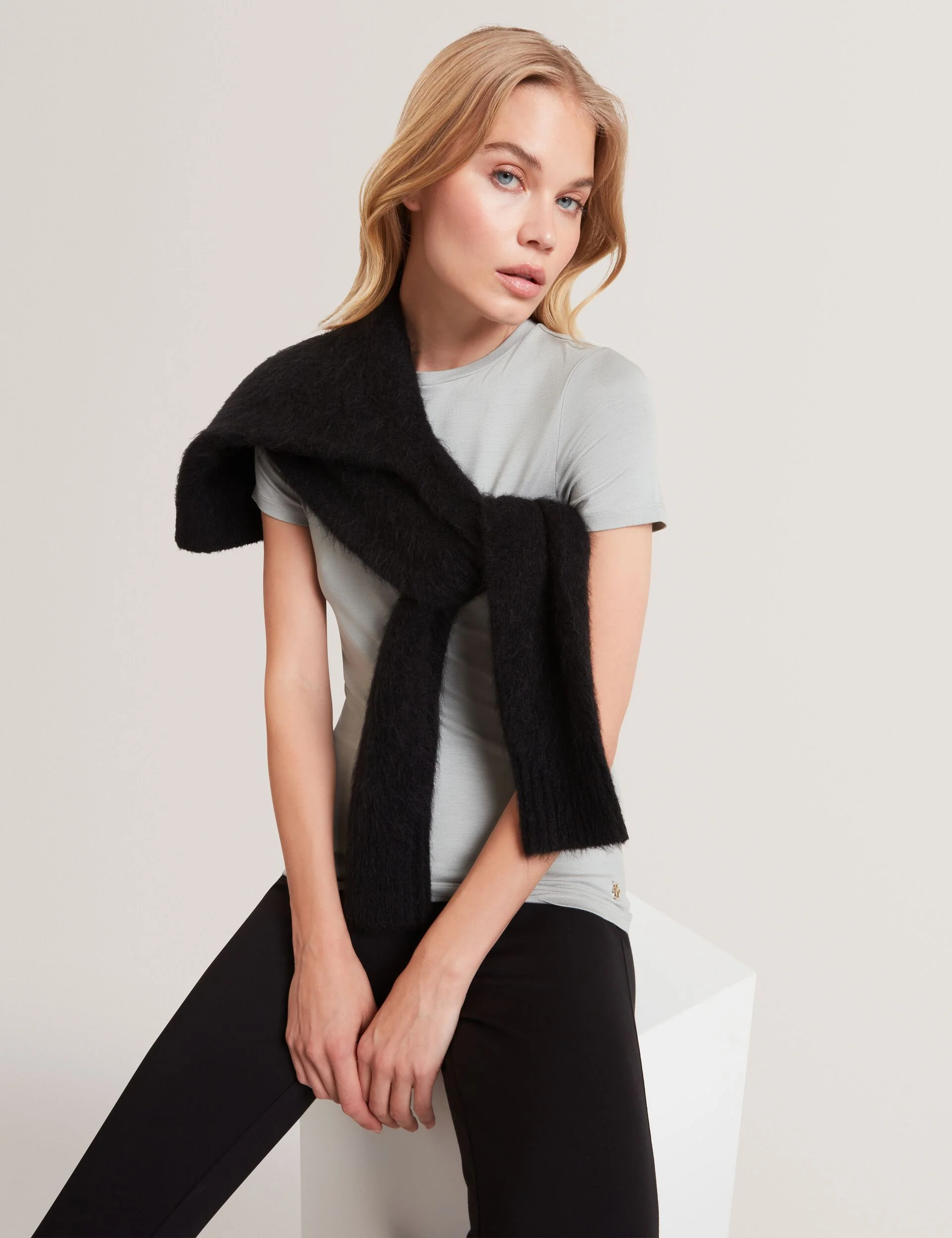 LARNAA | LIGHT GREY - Image 6