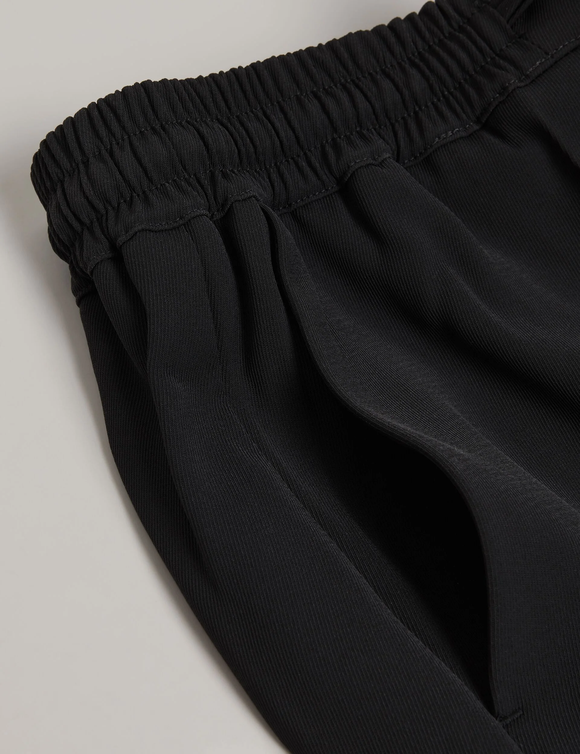 LAURAI | BLACK - Image 6