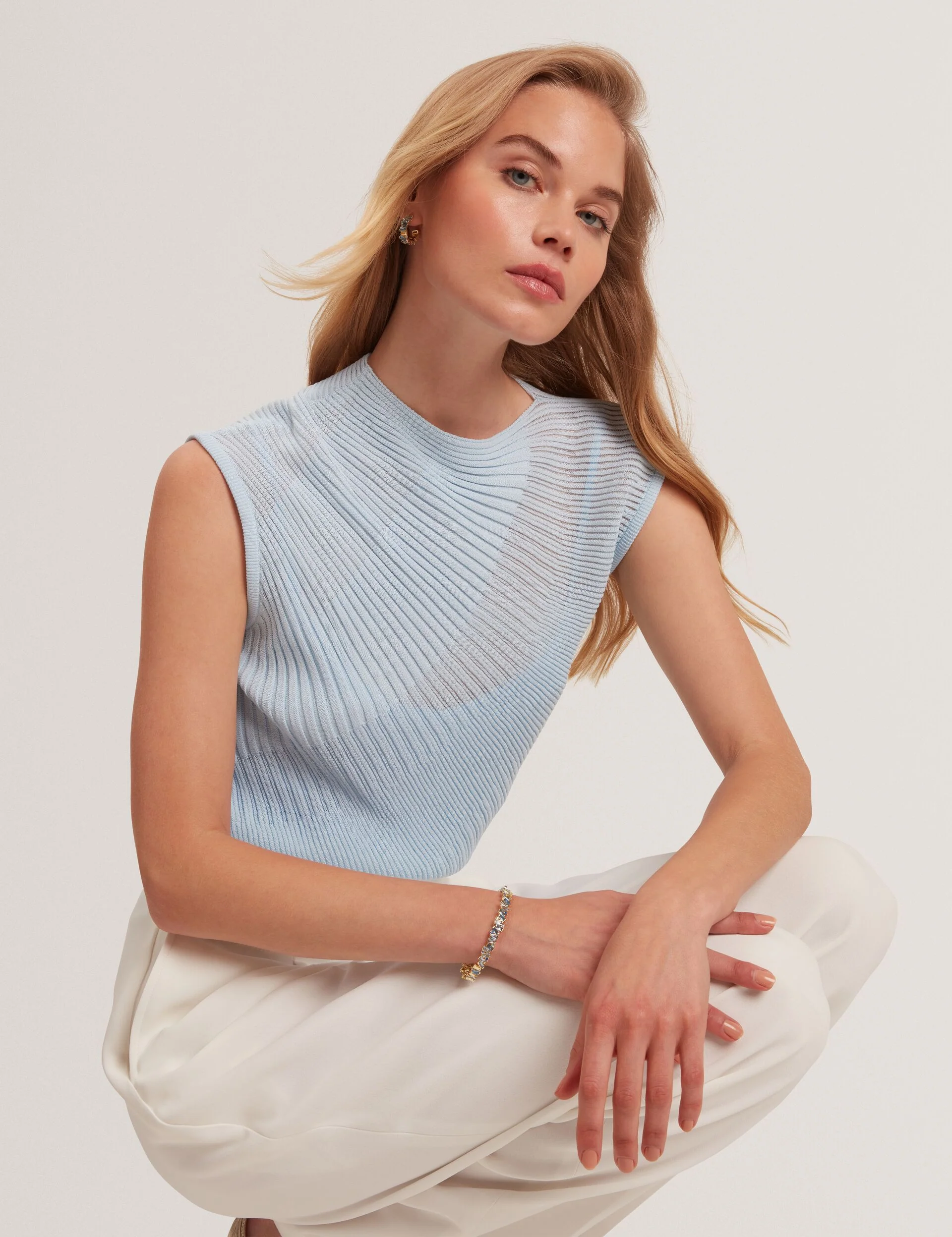 LAYYNII | PALE BLUE - Image 6