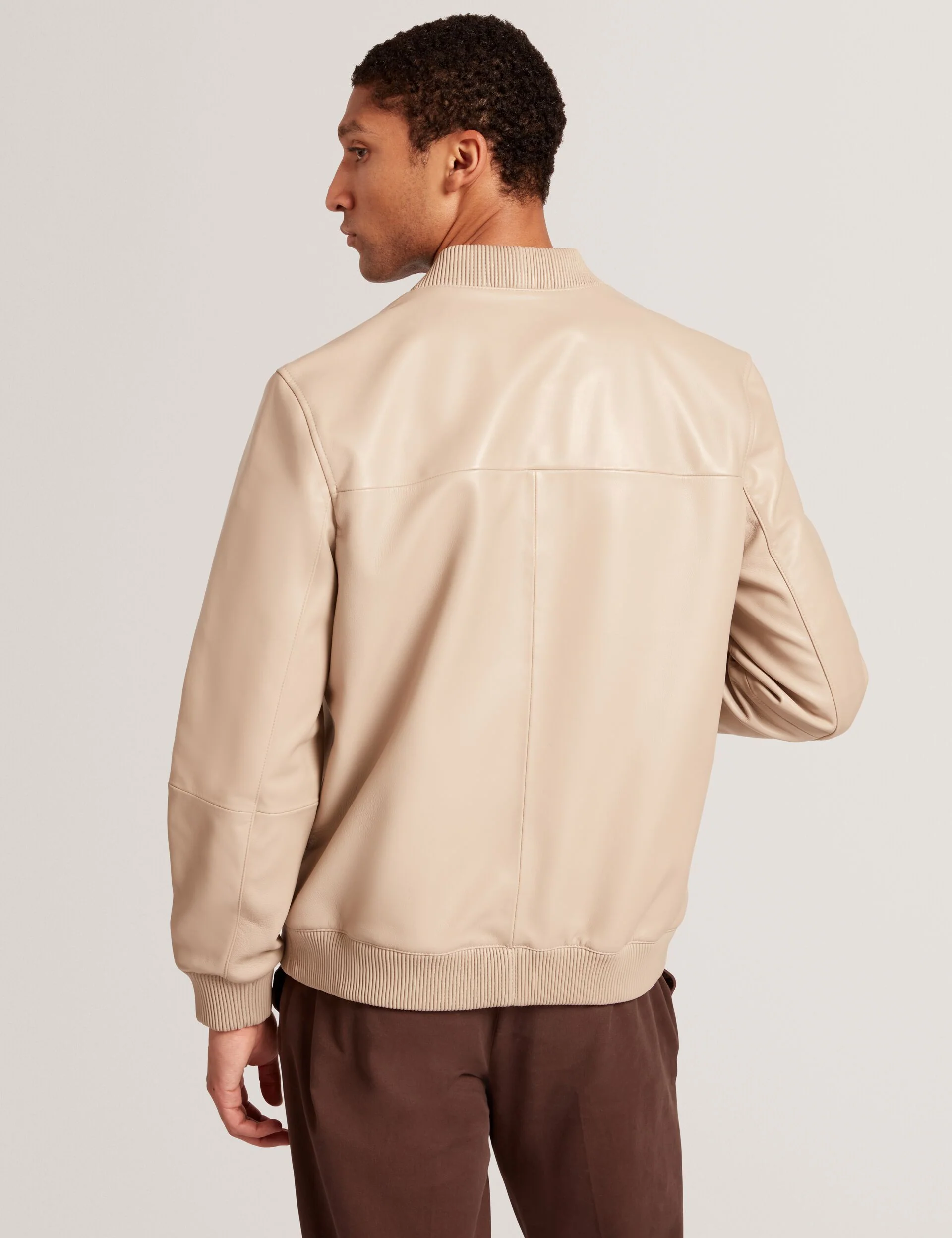 LEEAMS | TAUPE - Image 5