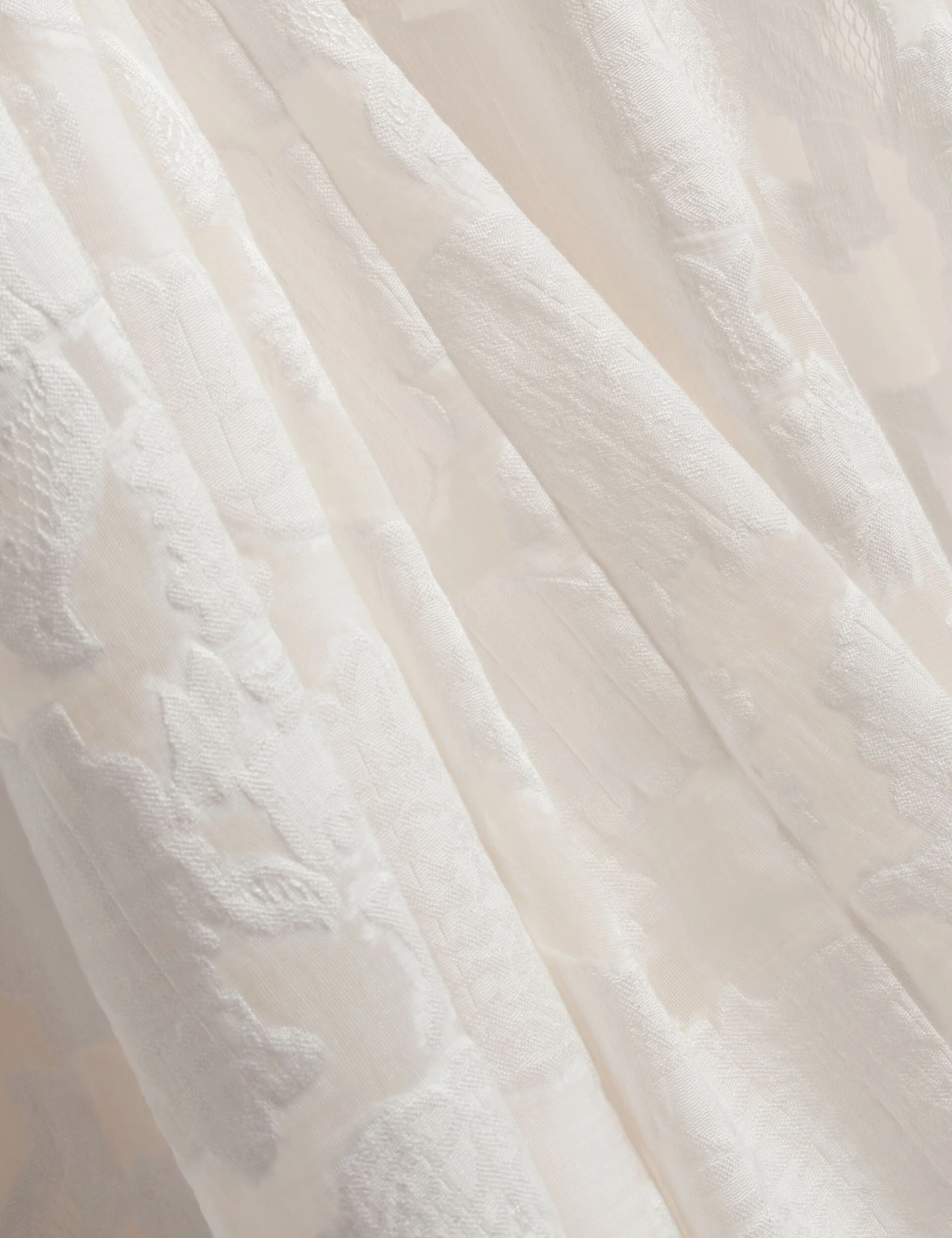 LEESAA | WHITE - Image 3